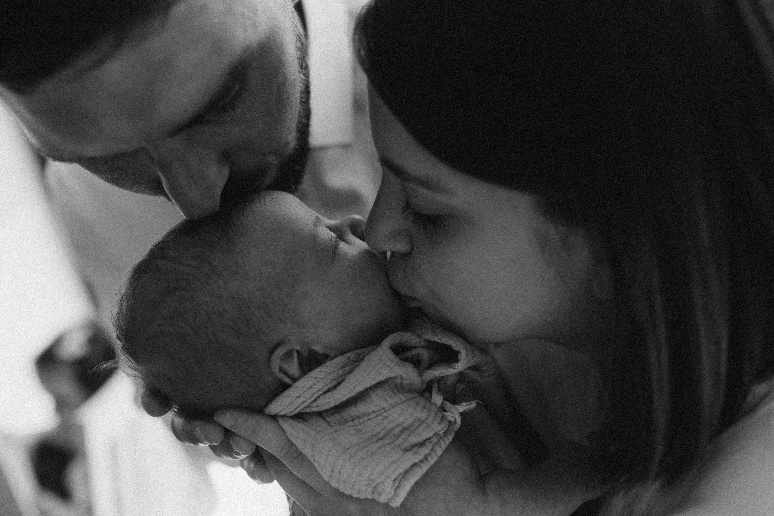 Séance newborn Sasha. Photographe des familles et enfants à Nantes et alentours