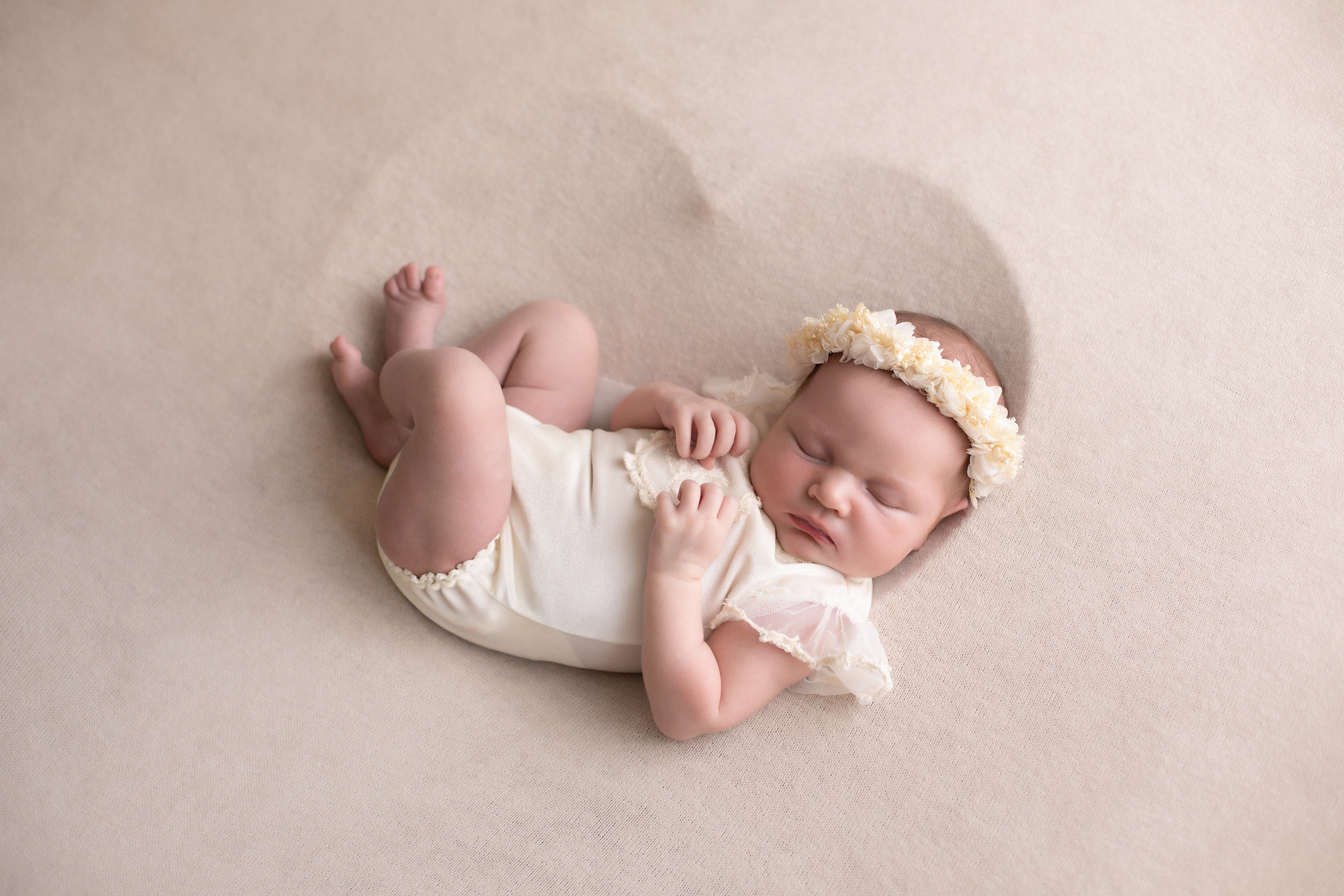 Новорожденные девочки. Фотограф новорожденных в Нижнем Новгороде Белякова Оксана