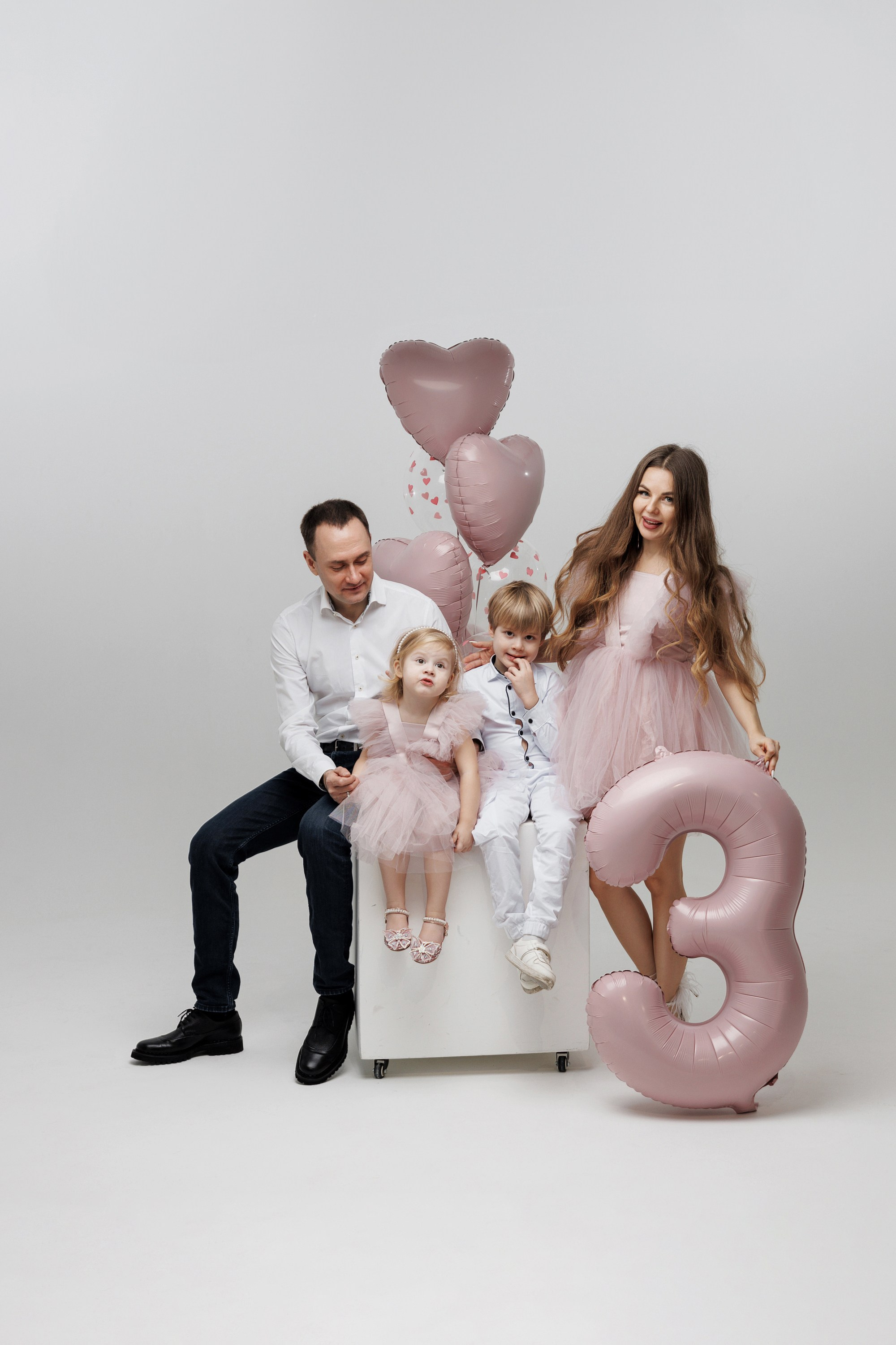 Съемка Дня Рождения Алисы в фотостудии CROSS-STUDIO зал IDEAL. Свадебный и семейный фотограф в Москве и МО Елена Агапова