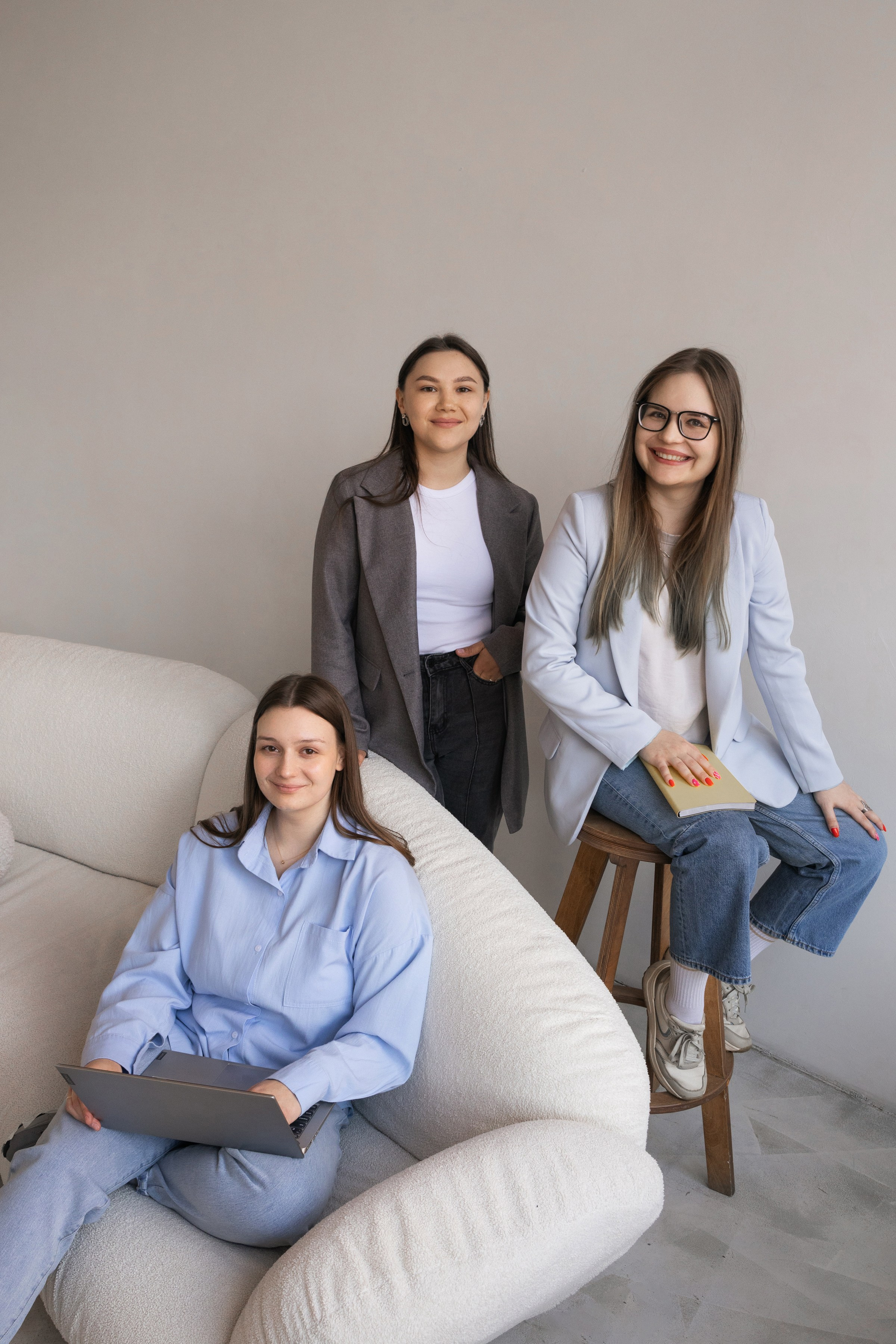 Деловой портрет. Портретный фотограф СПб, женский фотограф, минимализм и эстетика