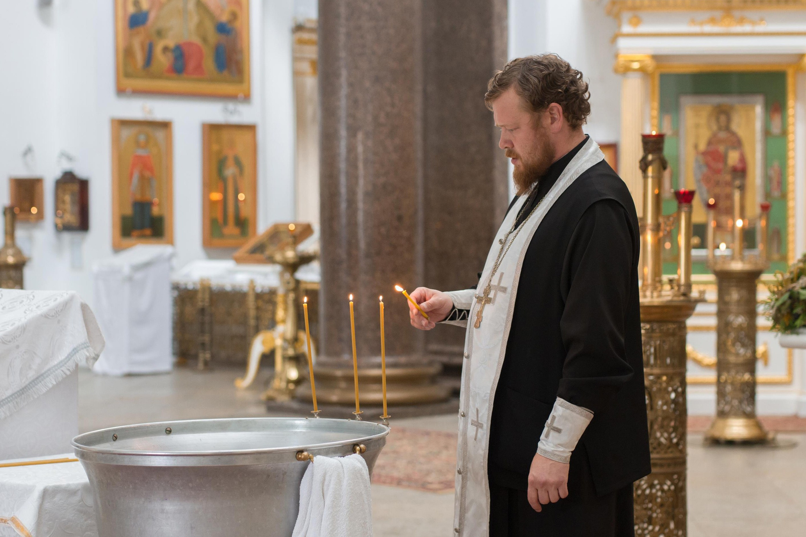 Софийский собор в г. Пушкин, крещение Евы. Контент- фотограф, рилсмейкер в Санкт- Петербурге Елена Грие