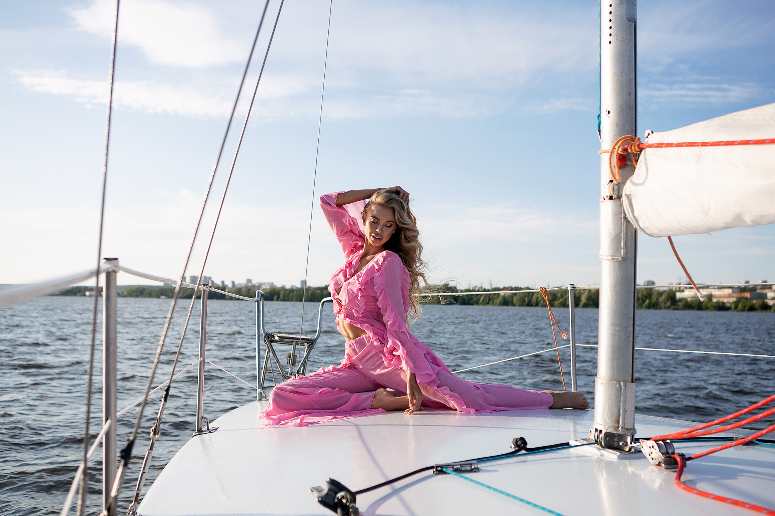 Олеся. Прогулка на яхте. Женский и семейный фотограф в Екатеринбурге Маша Пруц