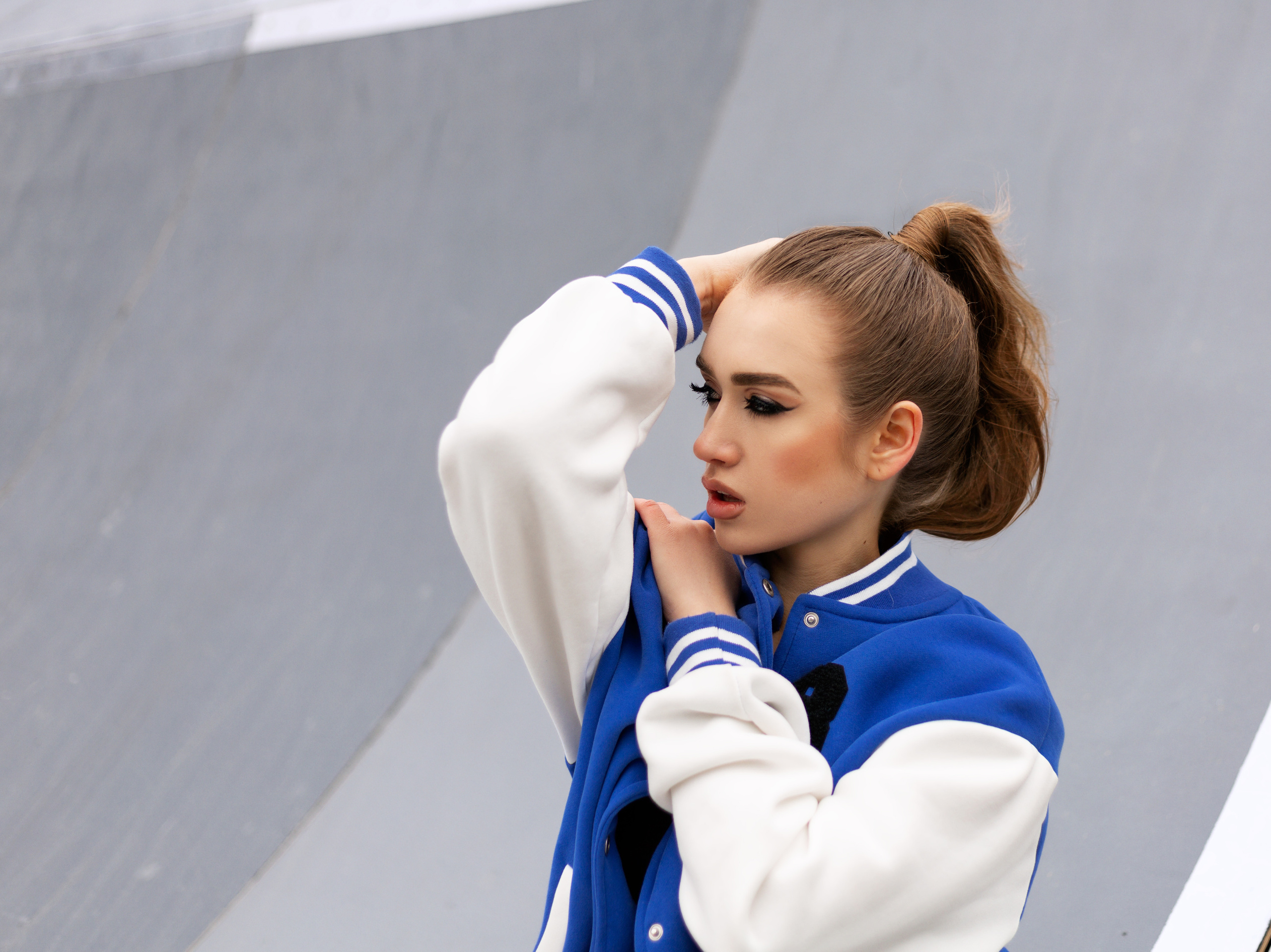 Женский портрет на природе. Женский и семейный фотограф в Екатеринбурге Маша Пруц