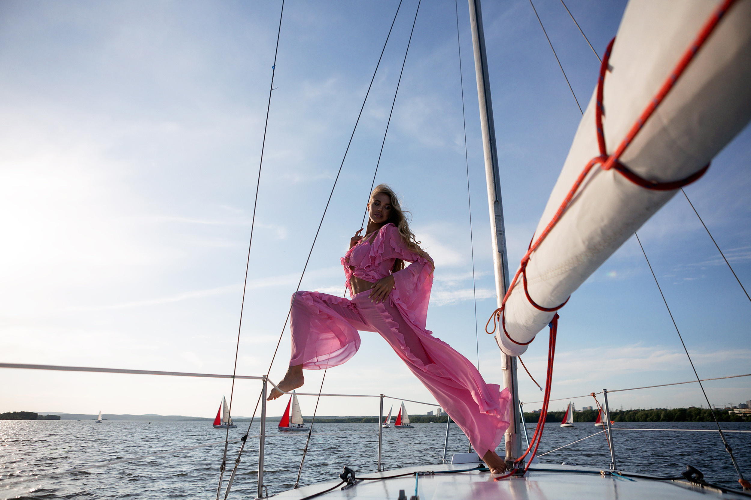 Олеся. Прогулка на яхте. Женский и семейный фотограф в Екатеринбурге Маша Пруц