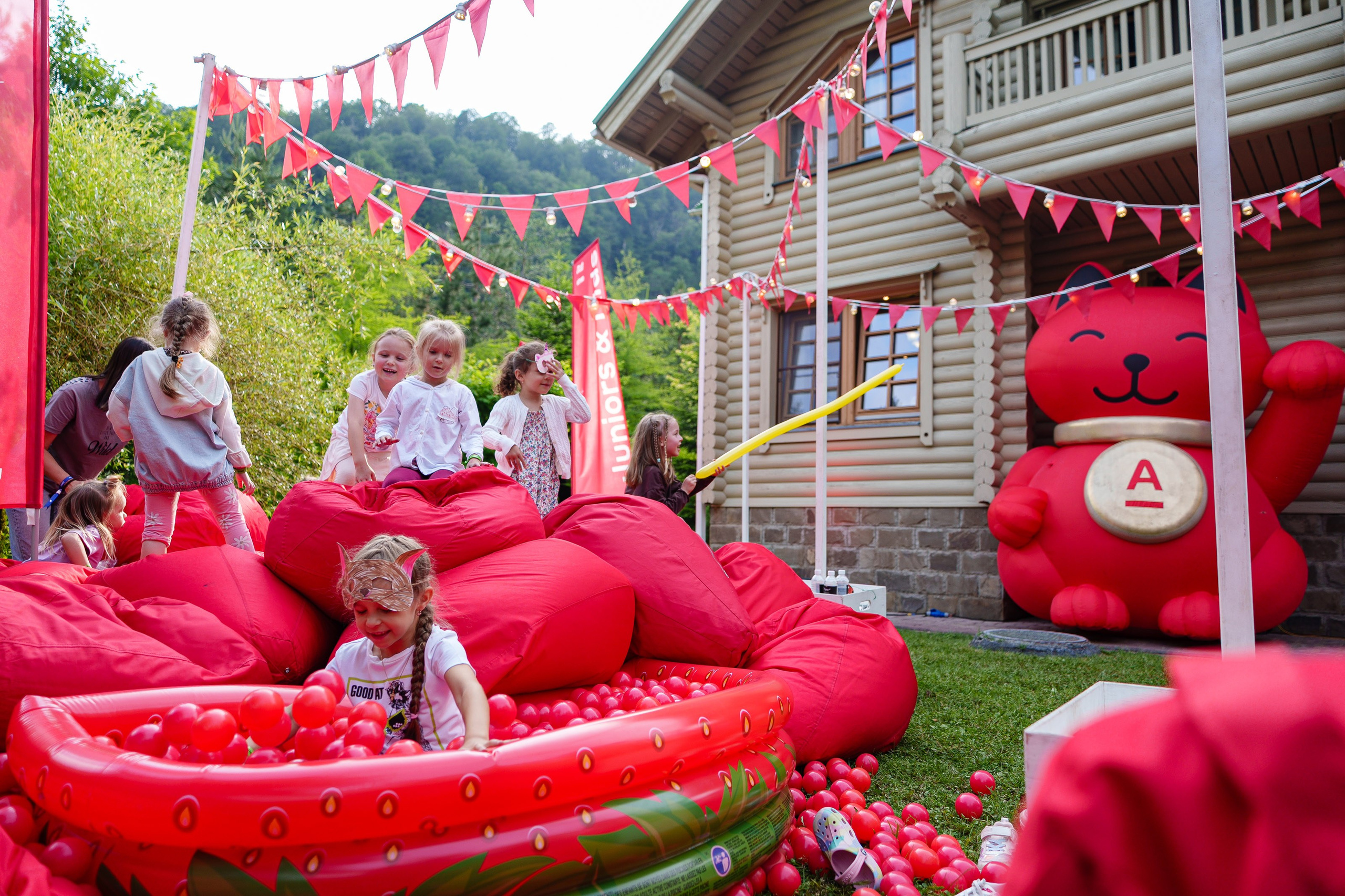 South HUB Family. South HUB