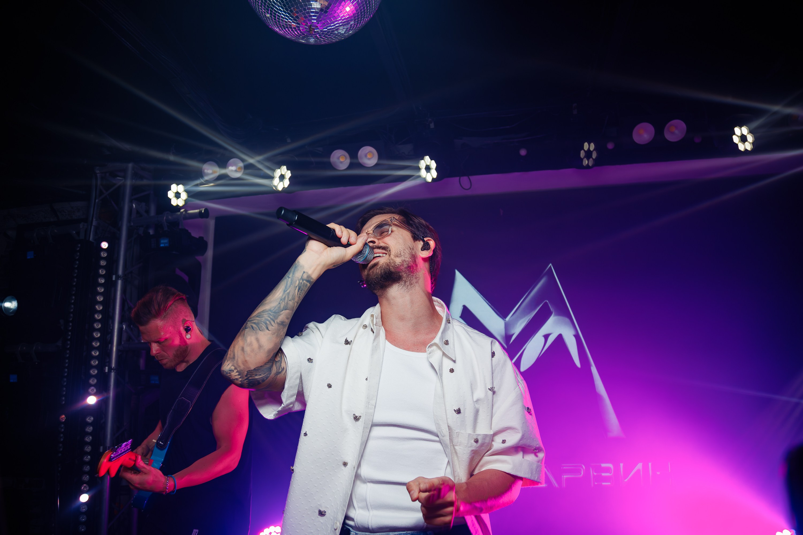 «МИША МАРВИН"_Чайка на пляже_Ялта_14.06.2025. Аминов Руслан | Фотограф