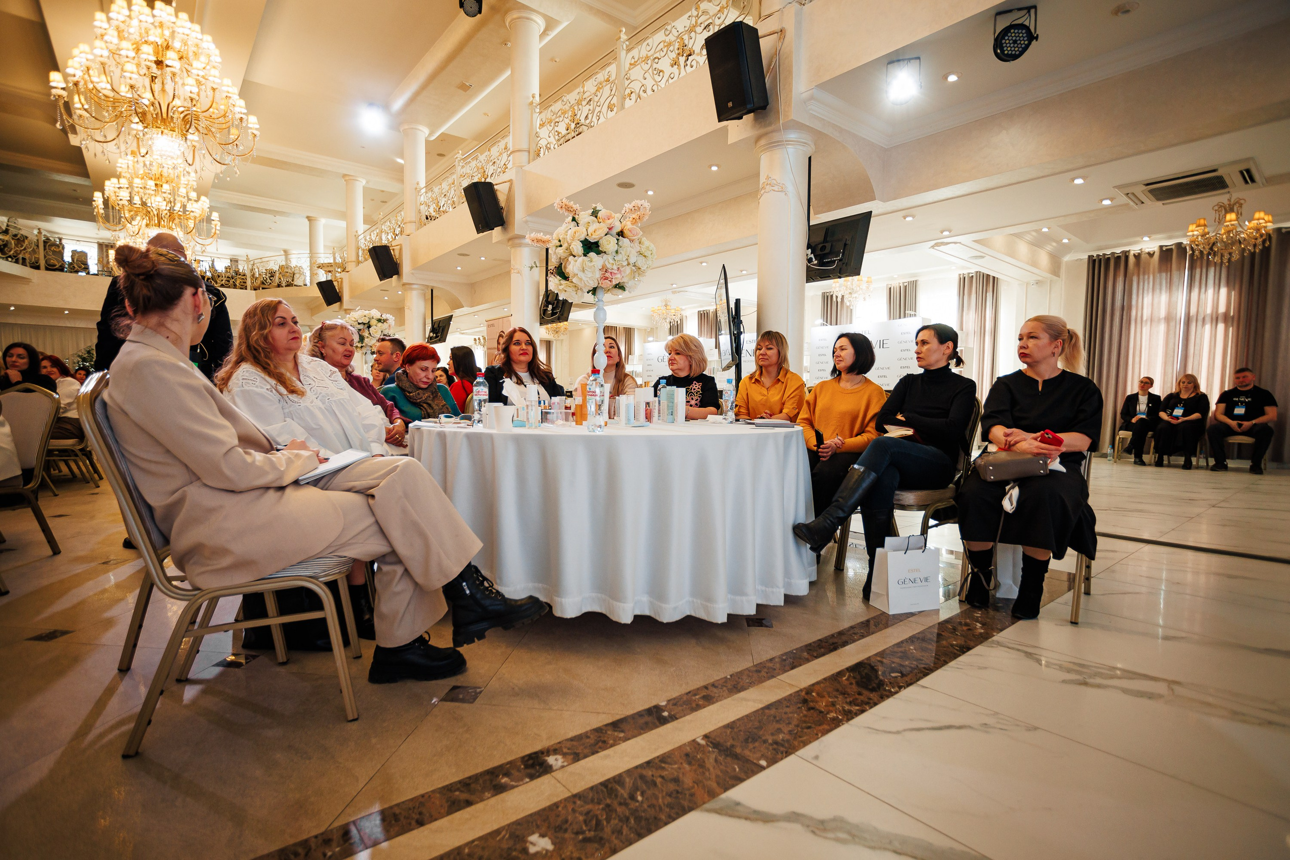 «Огарок» — или как бороться с эмоциональным выгоранием, тренинг-интенсив от профессора Сергеева М.Ю._Marhal_Сиферополь_13.02.2025. Аминов Руслан | Фотограф