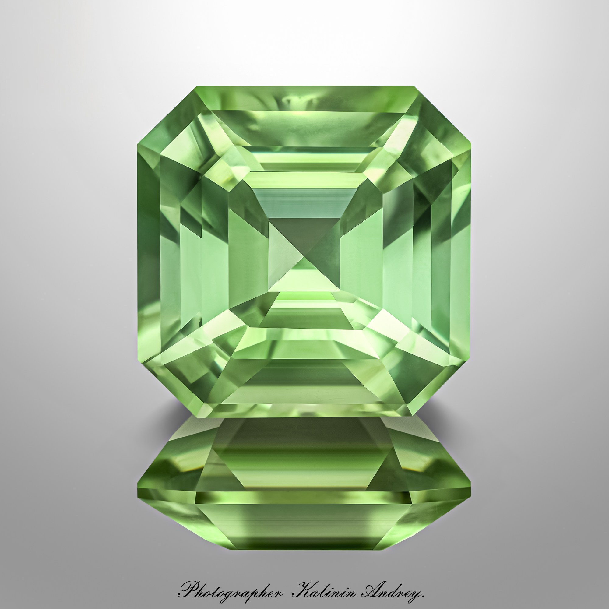 Фотографии в большом разрешении драгоценных камней на продажу купить тел +79 660 031 307. Высококачественная профессиональная рекламная фотосъёмка ювелирных украшений, драгоценных камней в Москве. Обучение, консультация