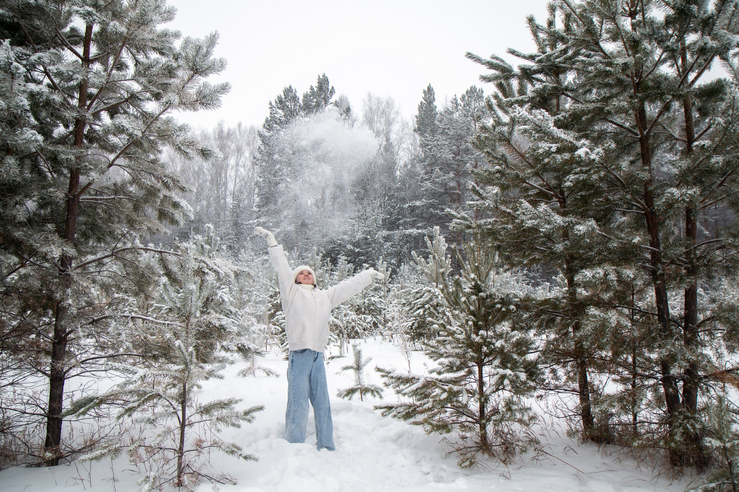 Дарья. В зимнем лесу. Фотограф в Шелехове, лучшие выпускные альбомы в Шелехове