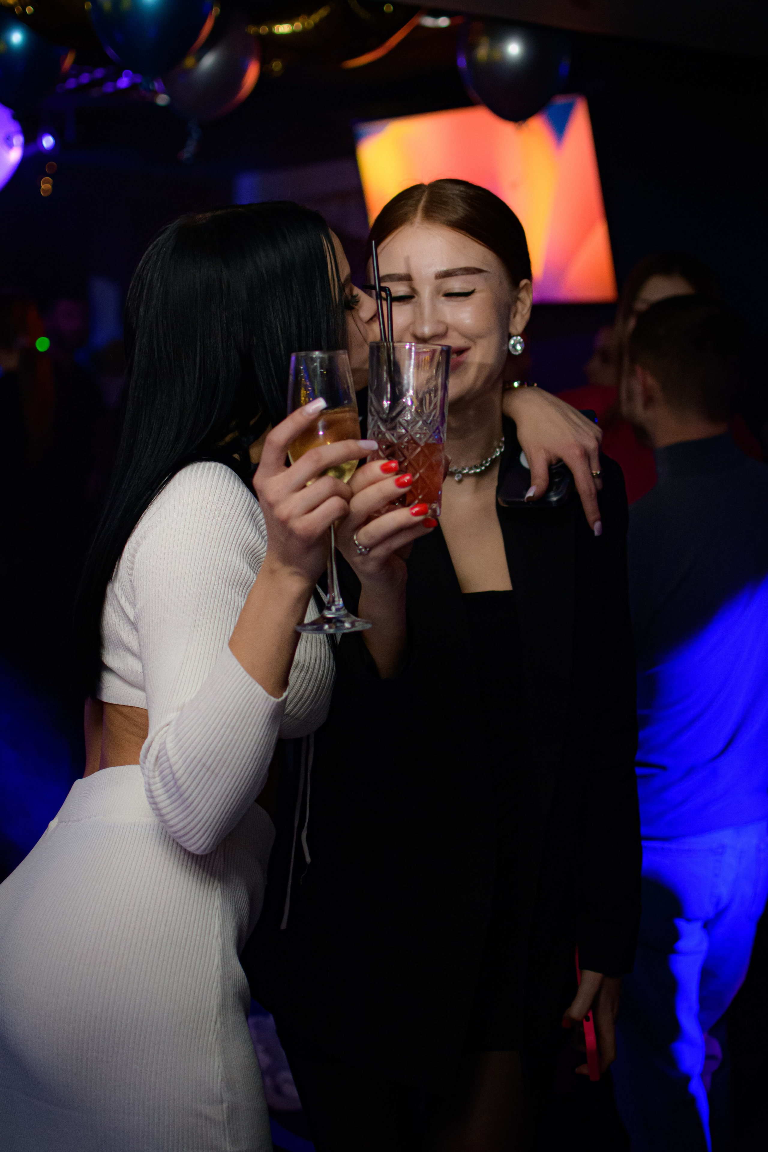 HOLLYWOOD / 6 YEARS. Photokarish