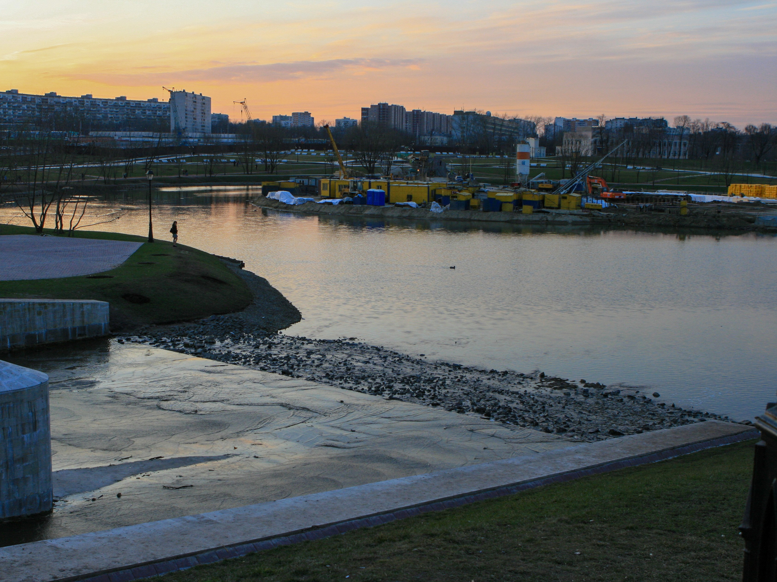 Апрель 2007. Царицыно.