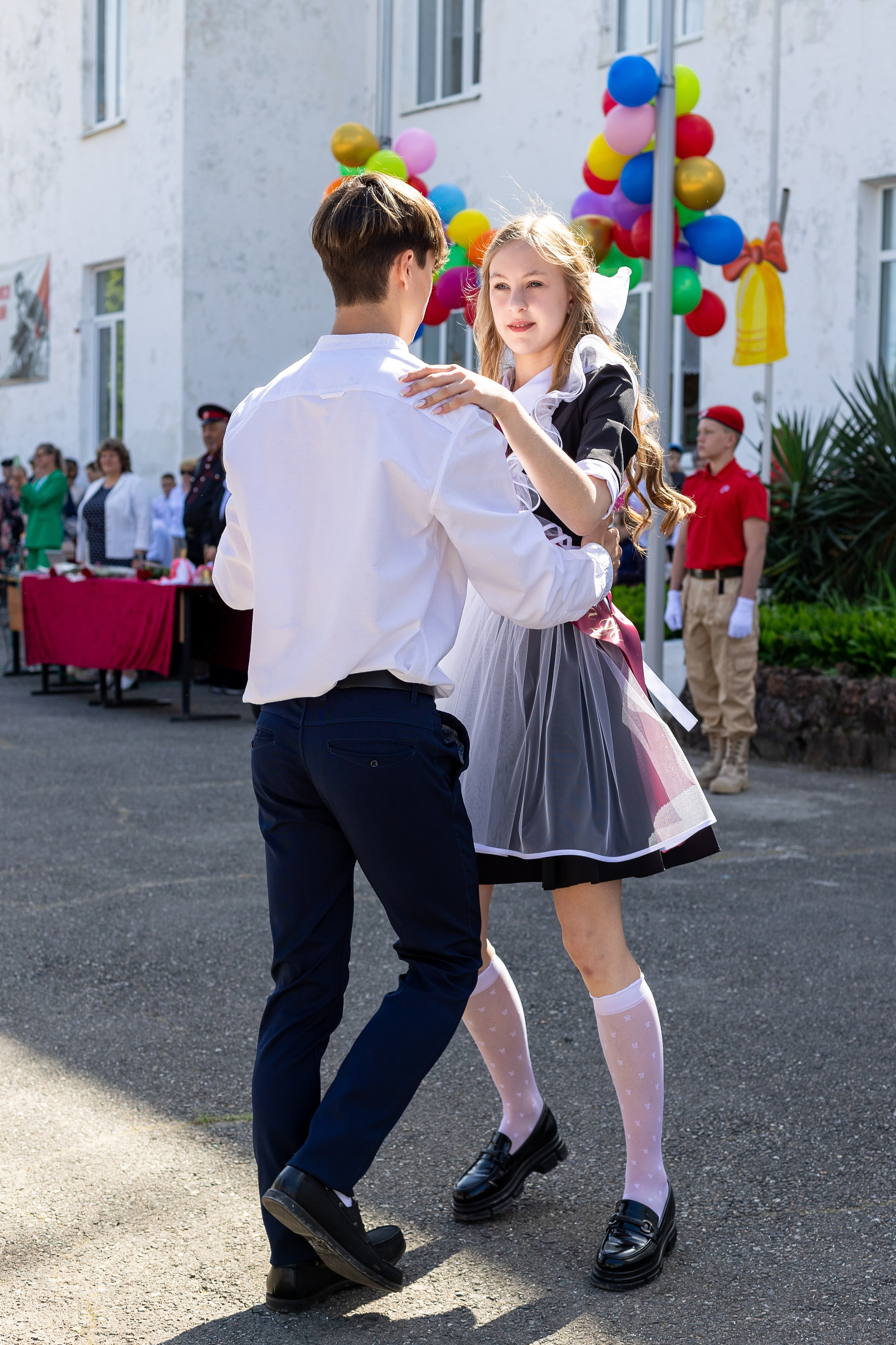 Последний звонок. Выпускные альбомы Майкоп, Краснодар Елена Золотарева