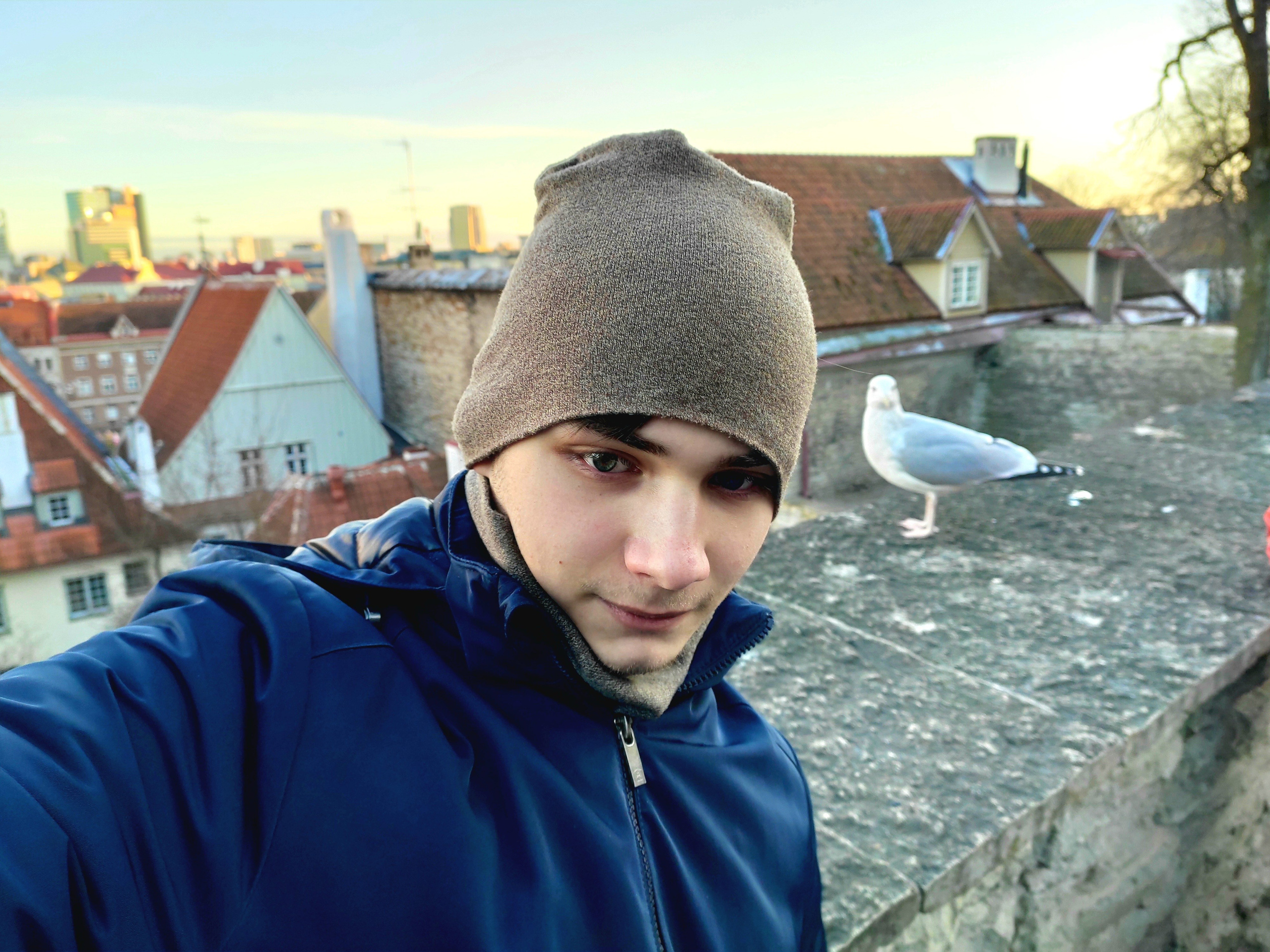 - А чегой-то это вы тут делаете? 