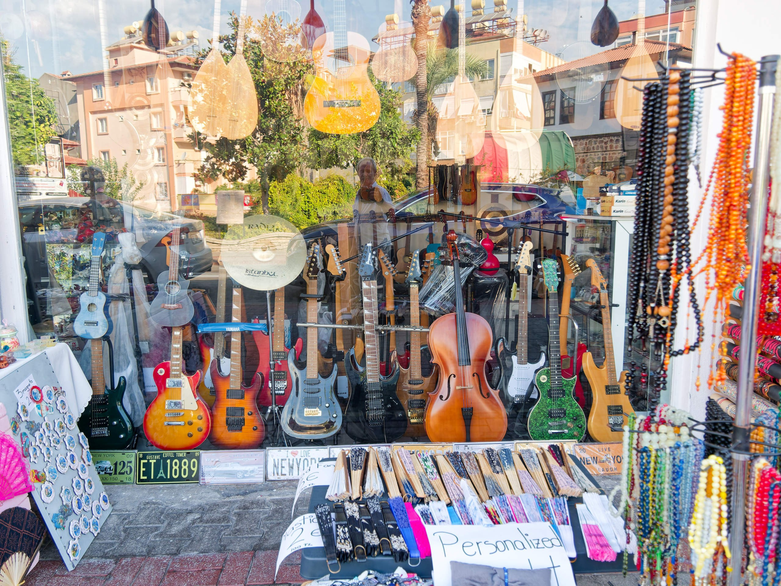 Алания 2025, город, стрит-фото. Избранные фотографии