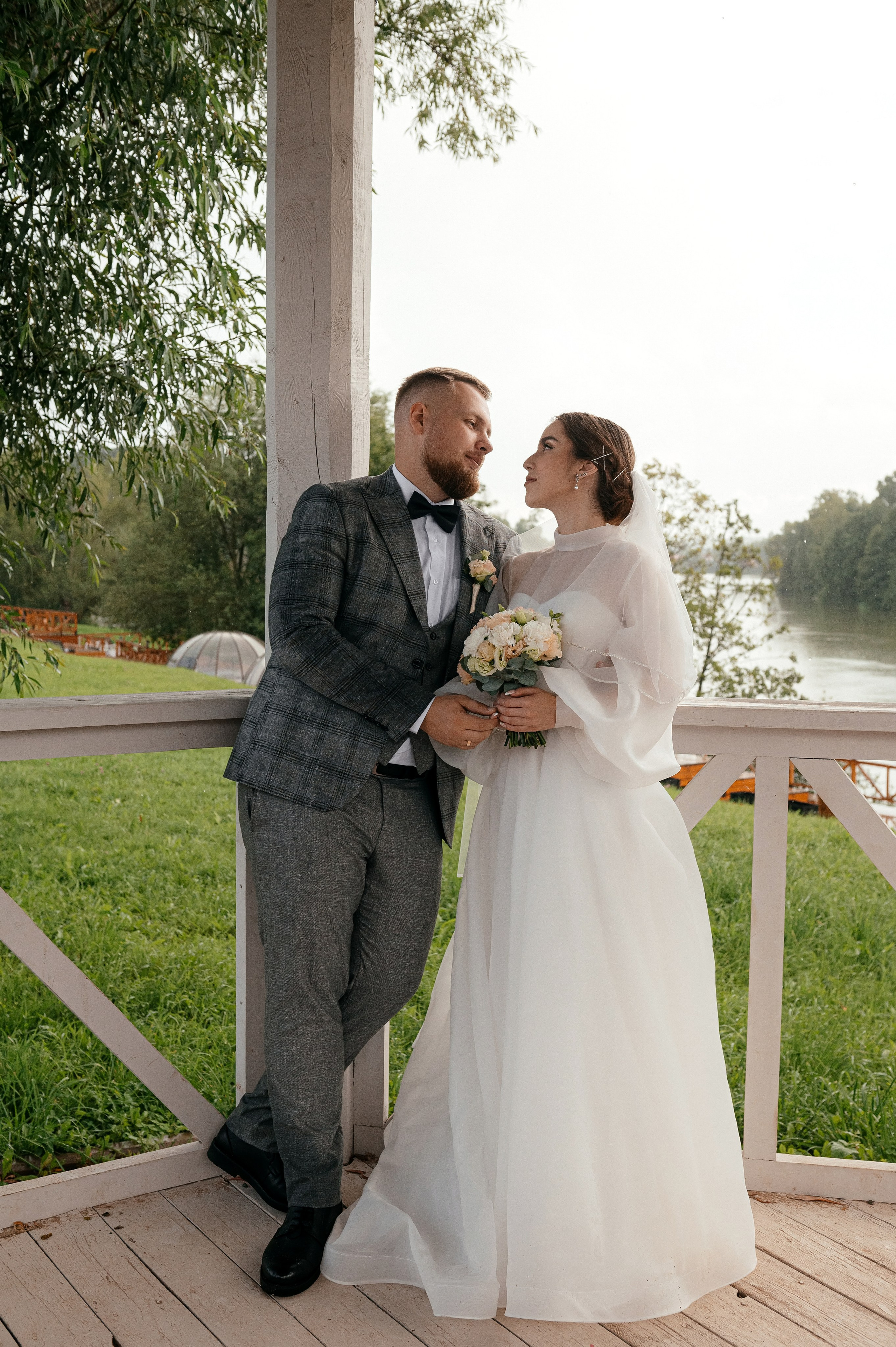 Дождик свадьбе не помеха! Гребнево, Барин. Свадебный и семейный фотограф Виктория Носачёва. Щелково, Москва и МО