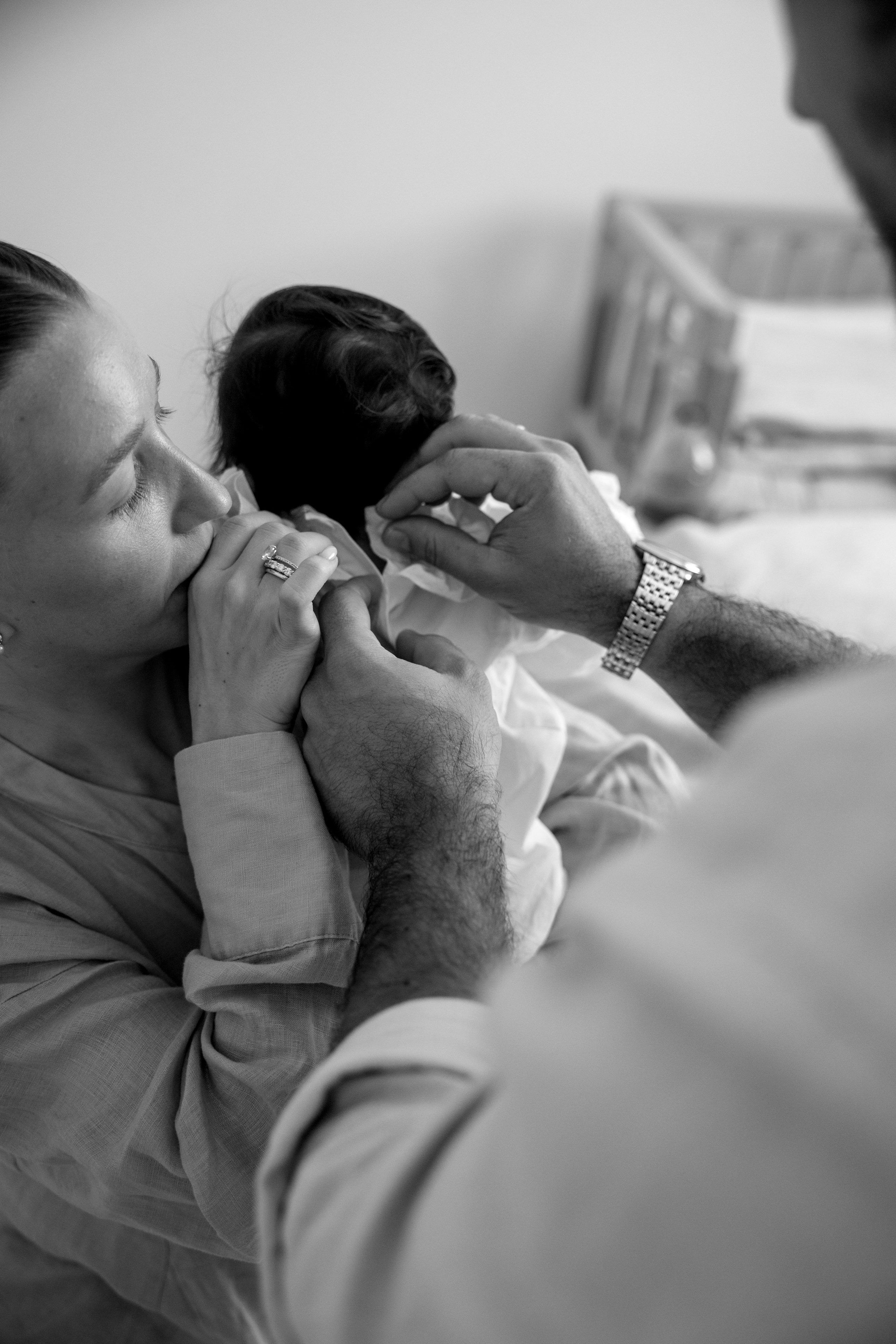 New born family photoshoot at home. Wedding and family photographer