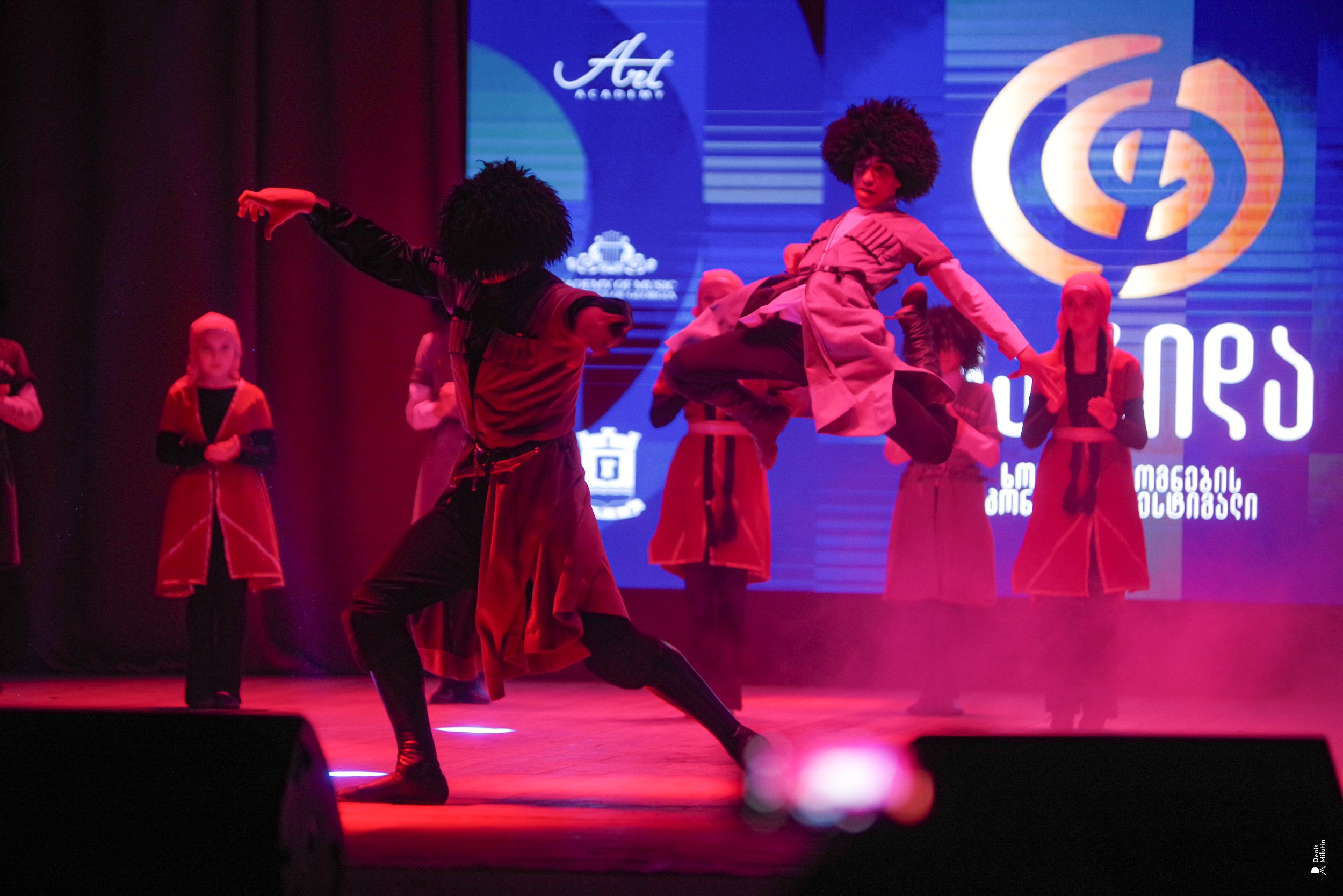 Танцы в Хоби. Портретный фотограф Денис Милютин