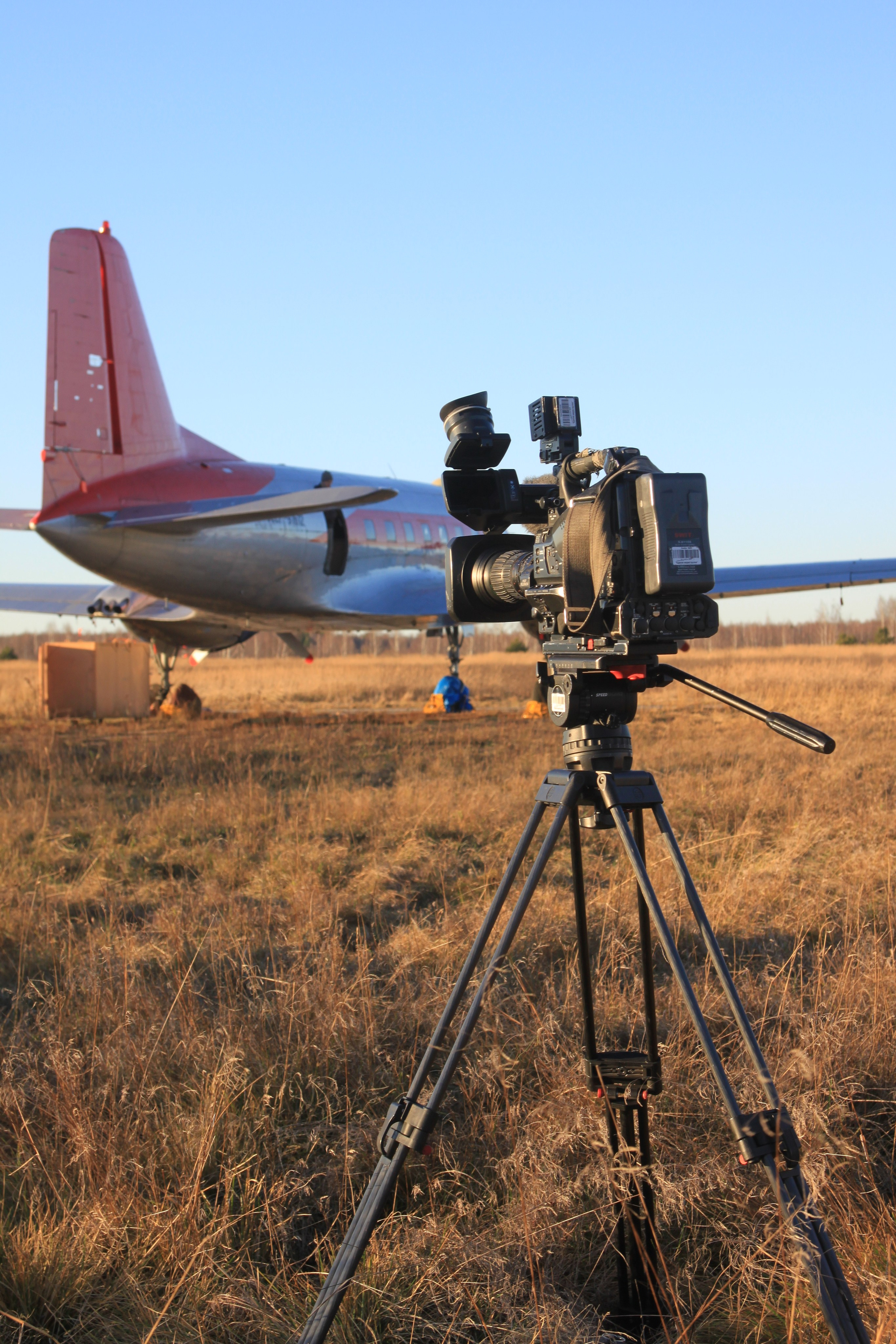 Передача «На Пределе» с Александром Колтовым (2013 г.). Авиационная техника для кино, рекламы и фотосессий