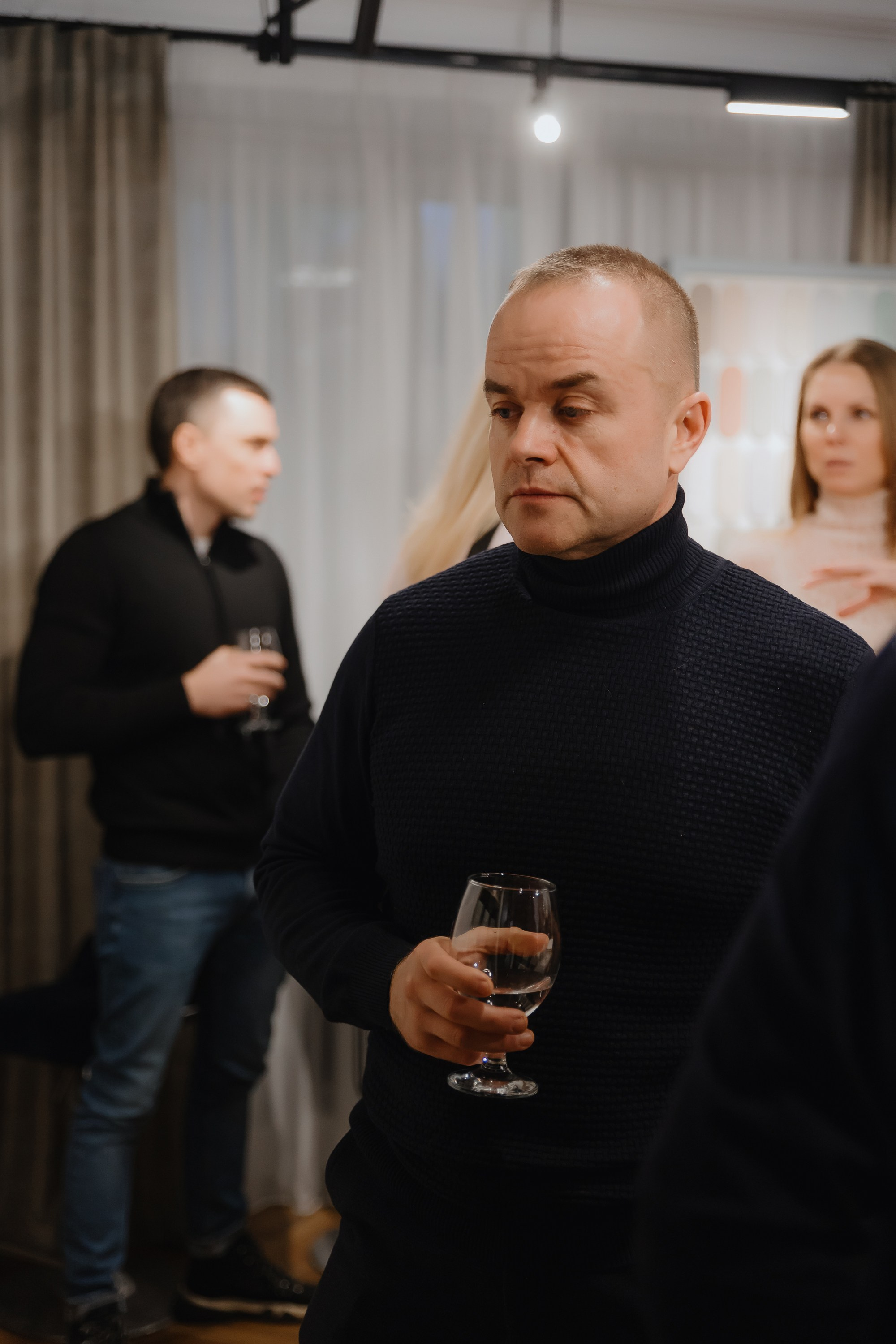 Открытие нового пространства интерьерного салона L. DECO в феврале 2025. L. Deco интерьерный салон. Краски/обои/лепной декор