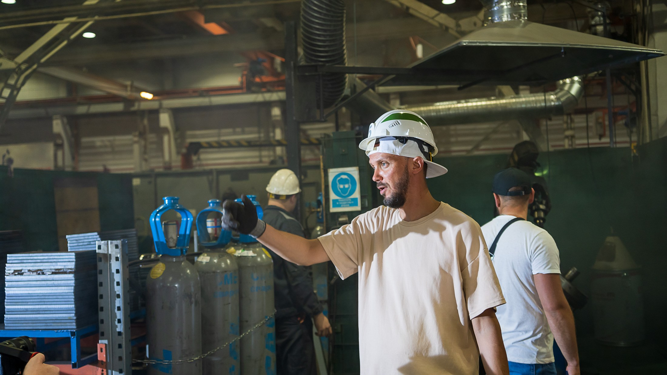 Кировский завод. Графический дизайнер Илья Левченко