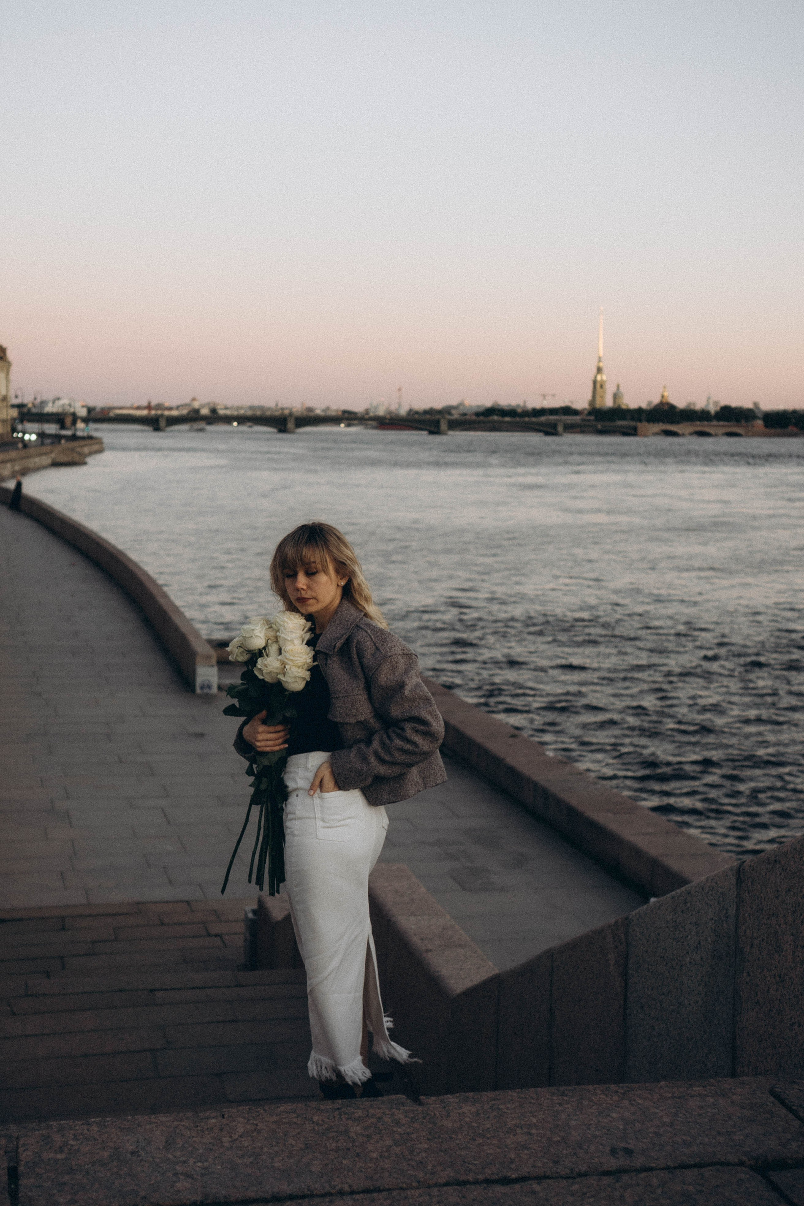 ПРОГУЛКА ПО ГОРОДУ В БЕЛЫЕ НОЧИ (другой вариант). Профессиональный фотограф, Санкт-Петербург — Виктория Богомолова