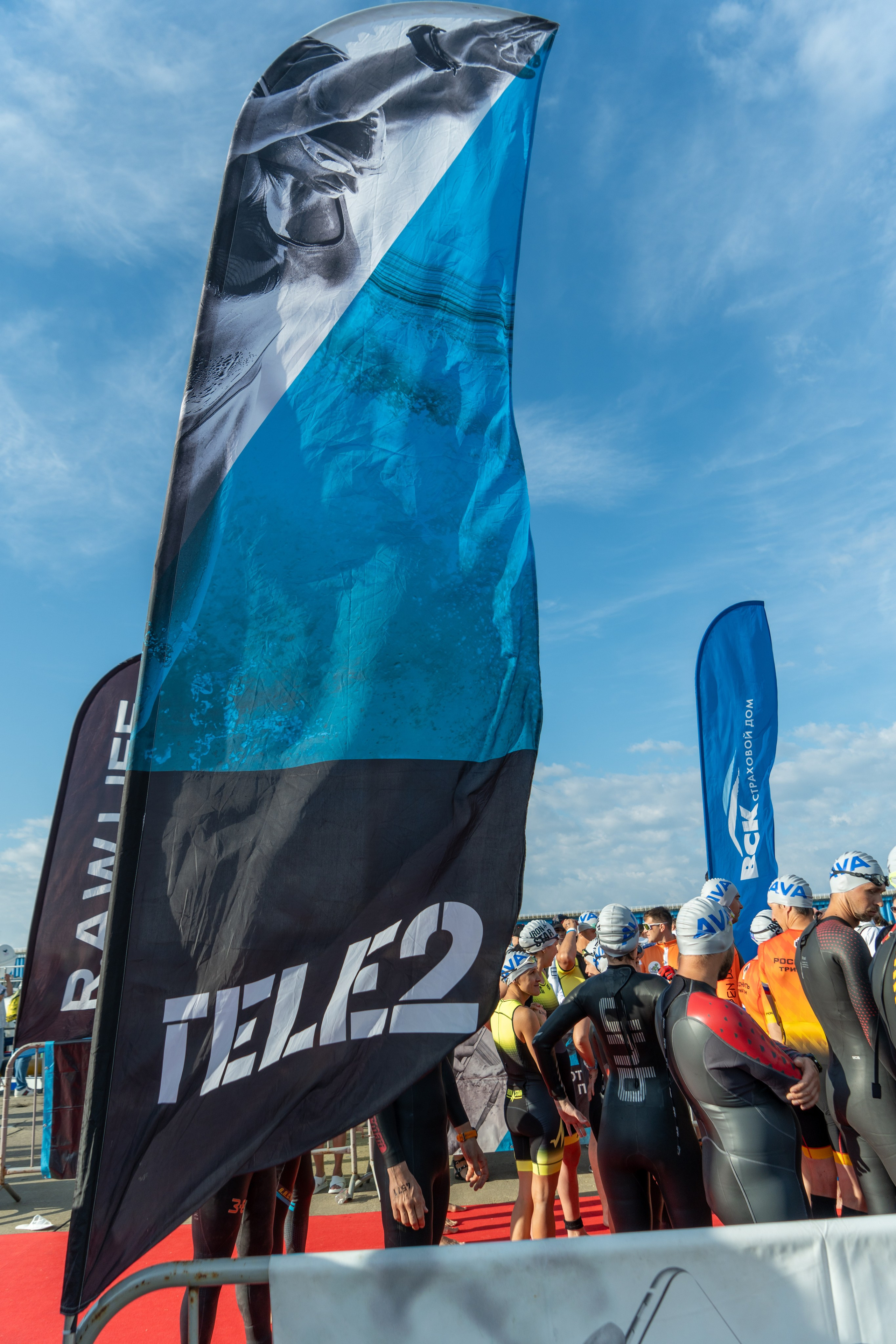 Фотоотчет партнерской интеграции для компании TELE2 на фестивале Ironstar. Репортажный фотограф в Красной Поляне и Сочи Павлюченко Екатерина