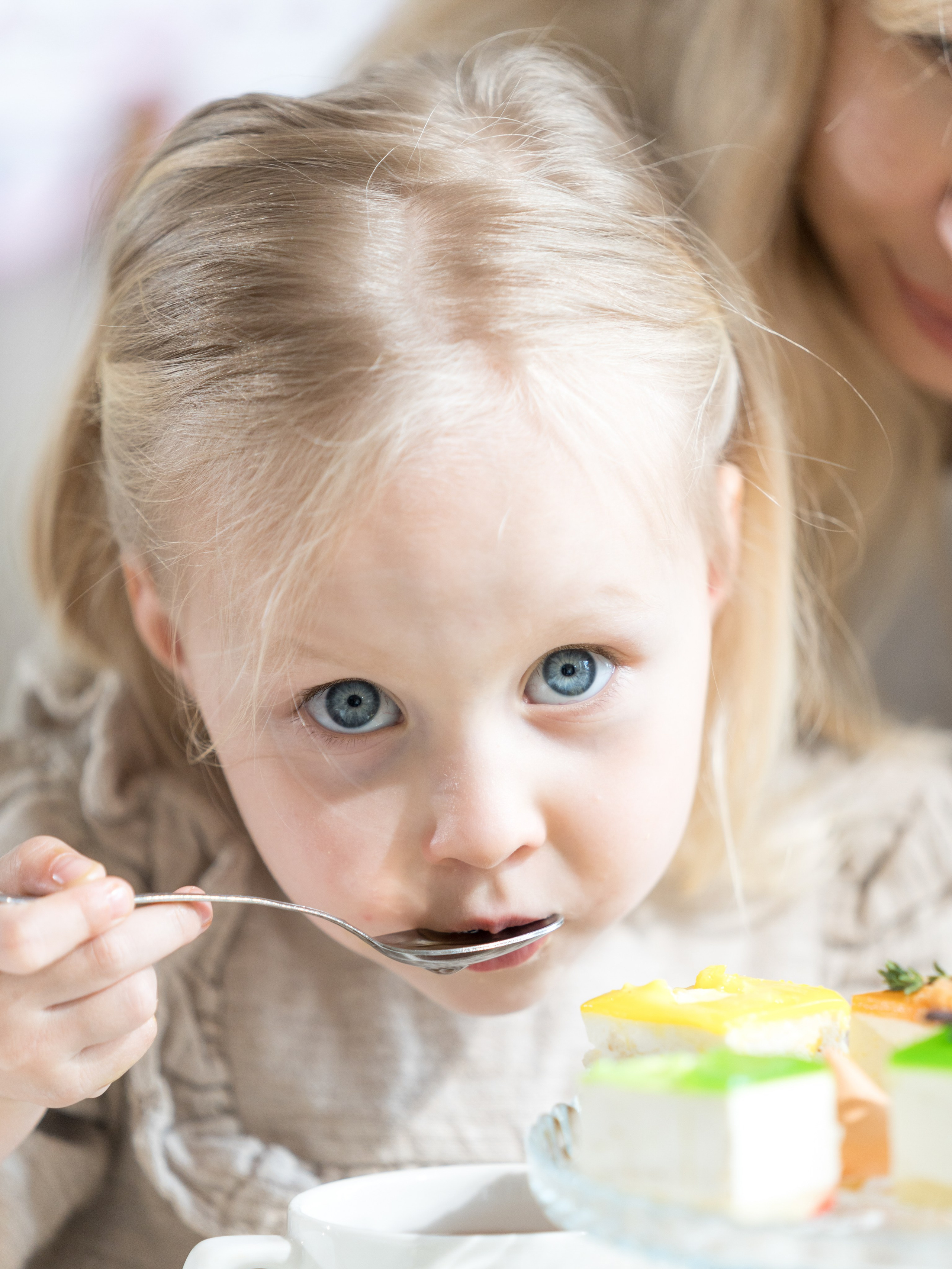 Детская фотосессия: Анна и Катя. Репортажный фотограф в Красной Поляне и Сочи Павлюченко Екатерина