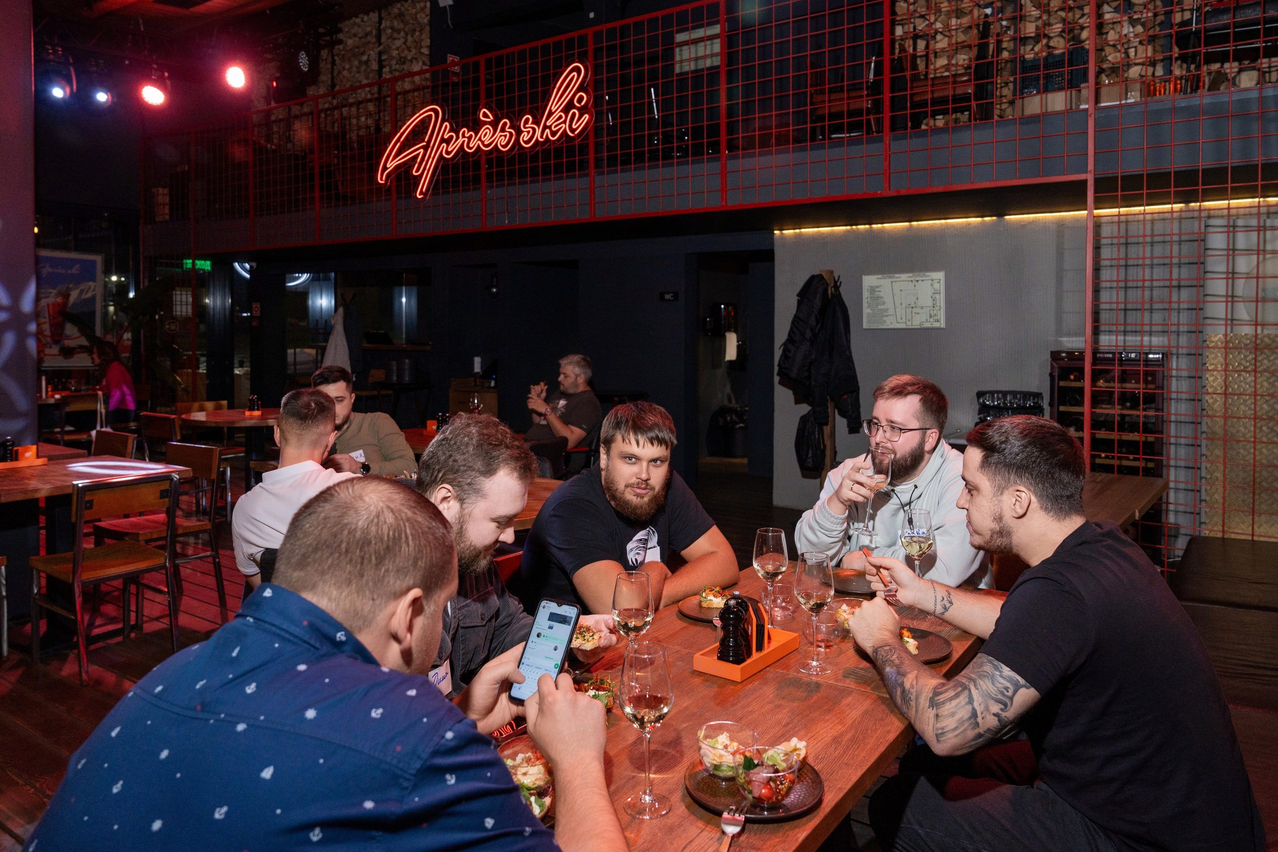 Вечернее мероприятие для компании «Мои инстурменты». Репортажный фотограф в Красной Поляне и Сочи Павлюченко Екатерина