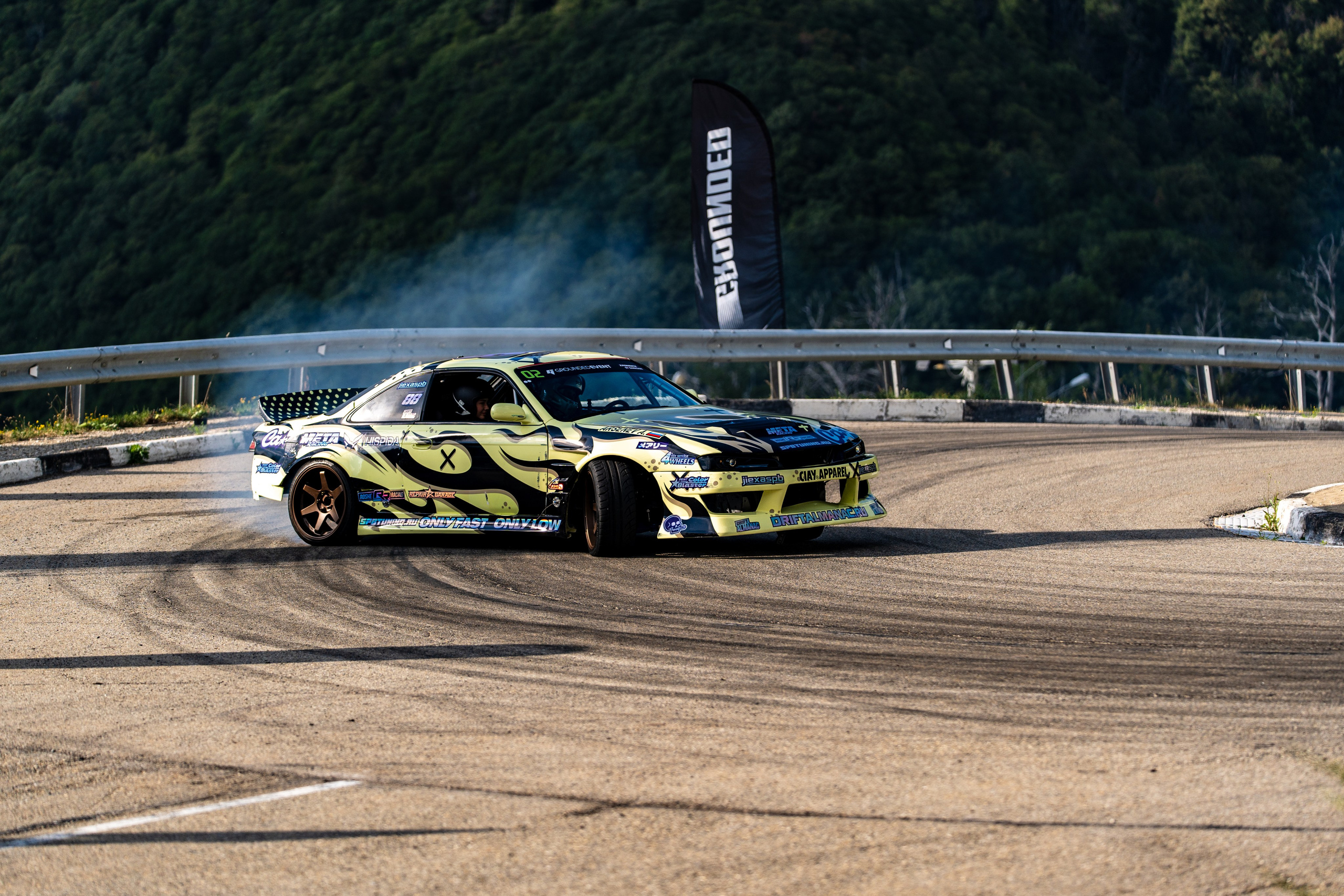 Автомобильные дрифт-гонки в рамках фестиваля Grounded 2024. Репортажный фотограф в Красной Поляне и Сочи Павлюченко Екатерина