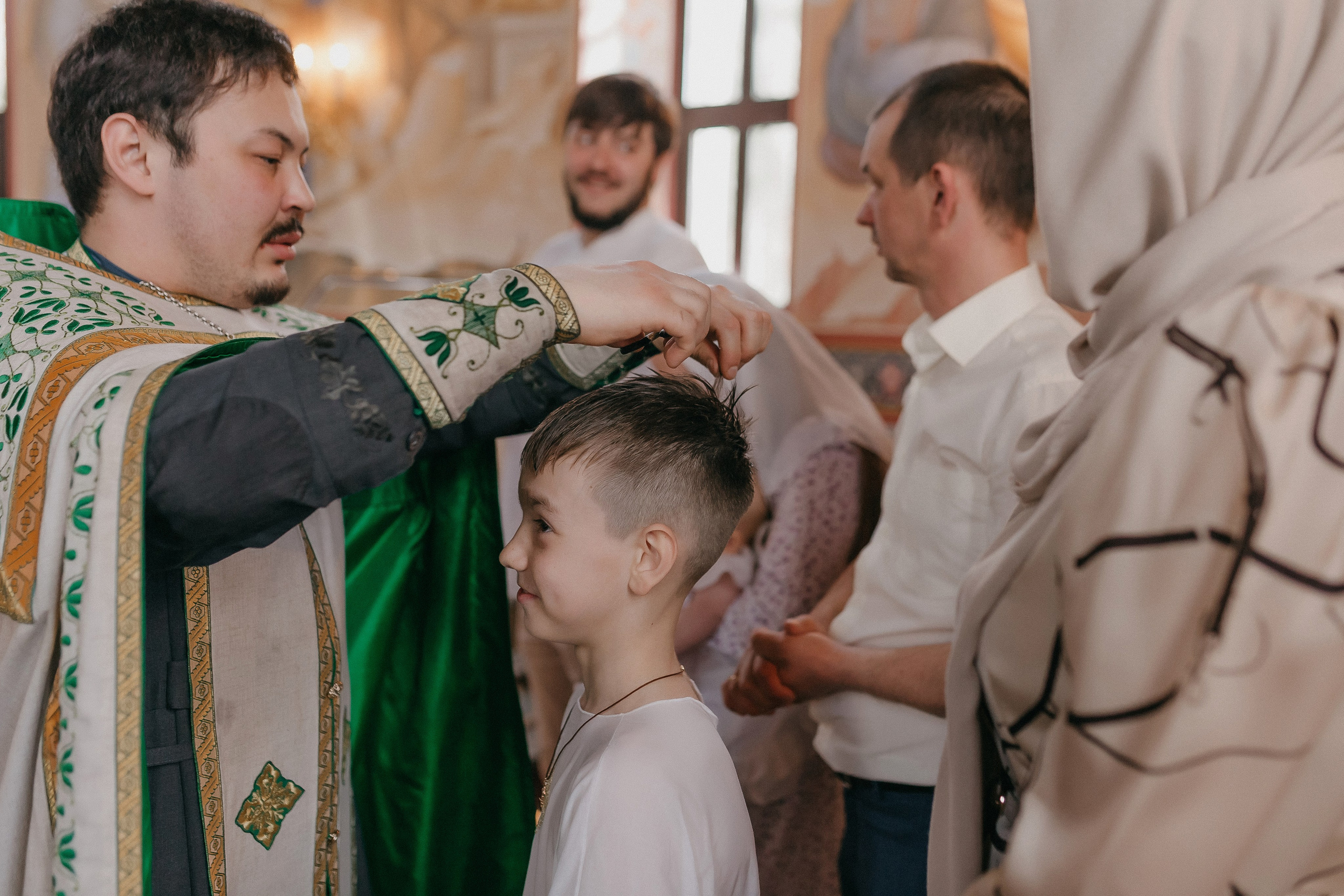 Крещение Артёма и Валерии. Храм Георгия Победоносца. Семейный фотограф в Сургуте