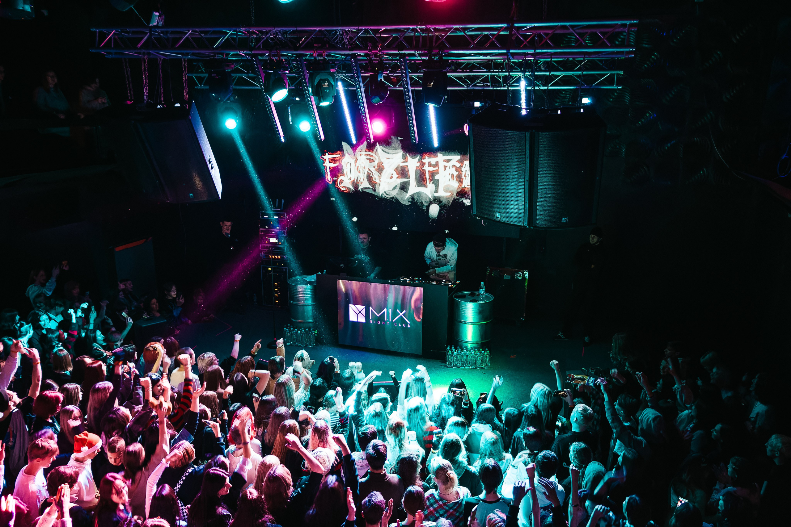 Концерт Мазелова. Фотограф Артём Ющенко