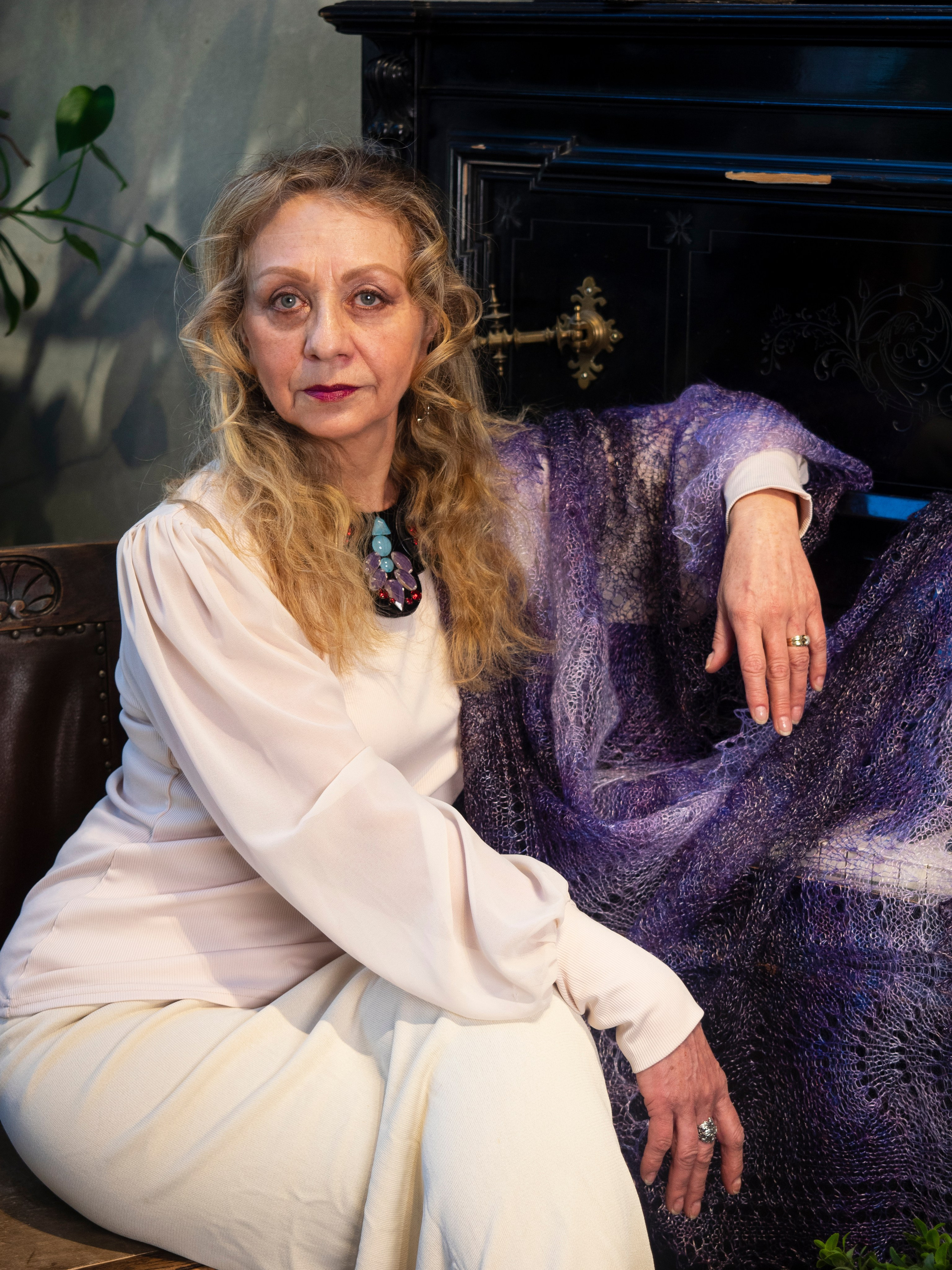 Фотосессия A la Russe, 2025. Коллекционер и искусствовед Олеся Ястребова