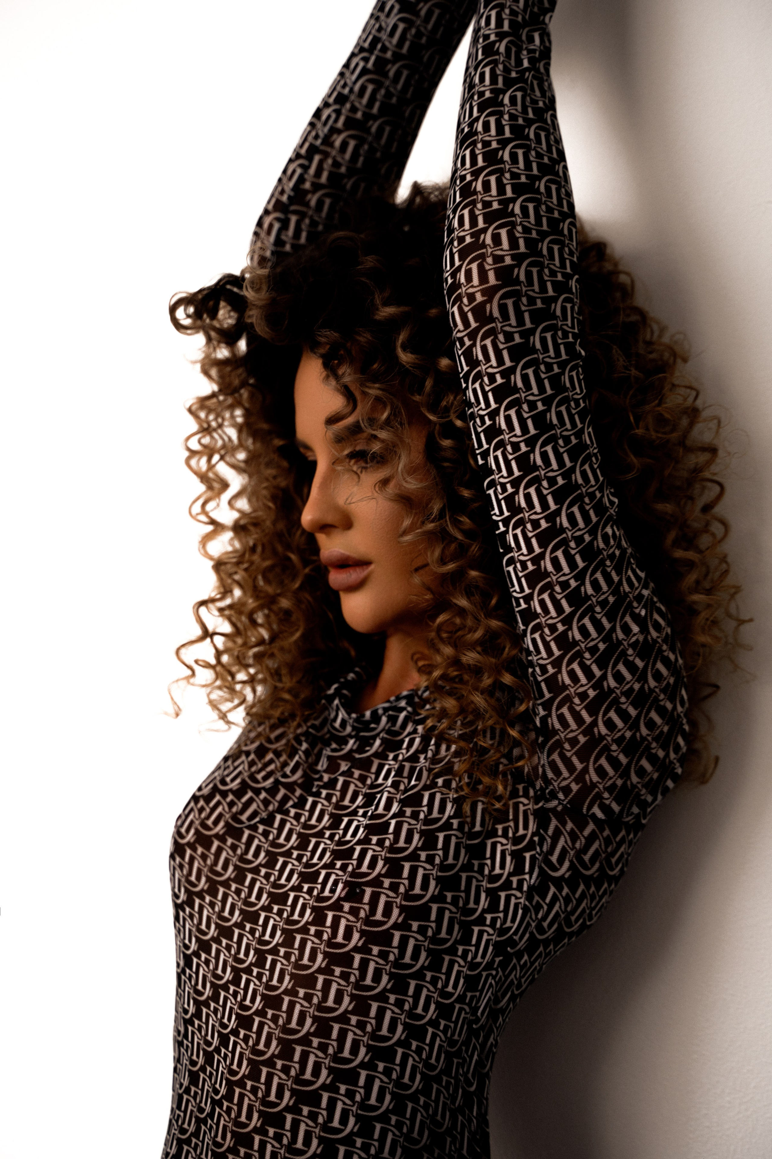 Female pressure. Фотограф Маргарита Константинова ПХУКЕТ КАО ЛАК, по всей России и Миру