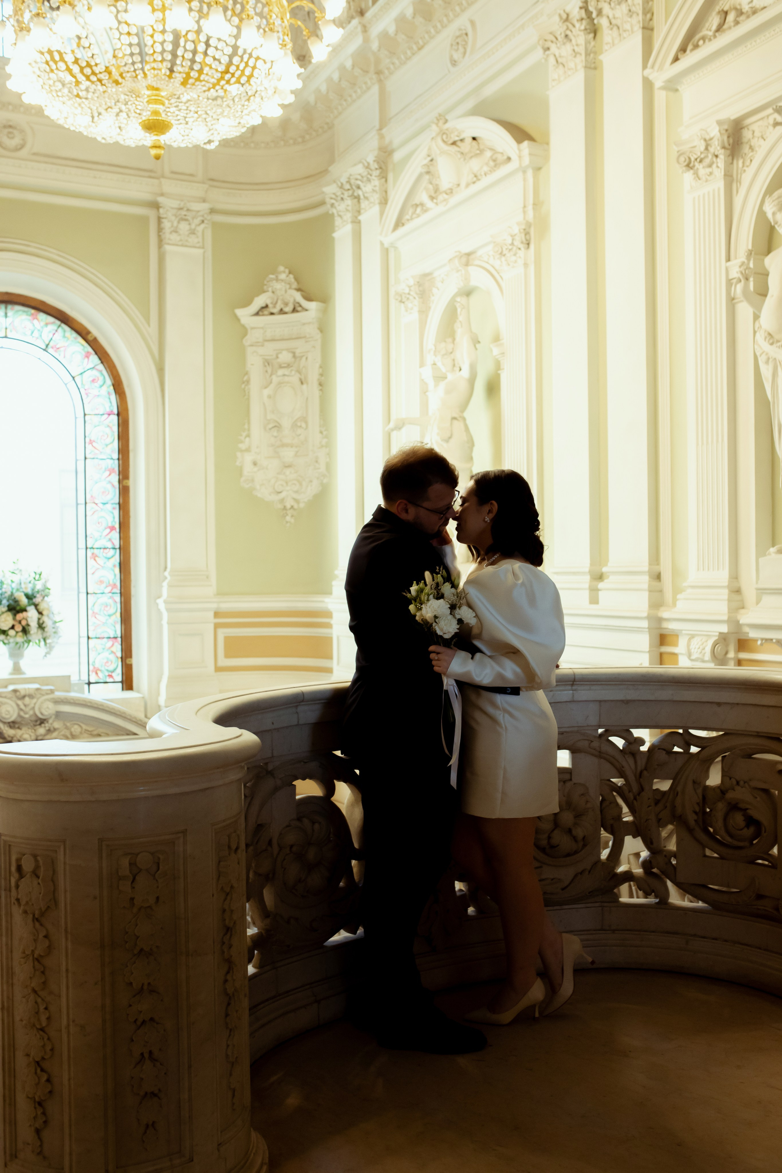 Свадебная фотосессия в первом дворце бракосочетания. Свадебный фотограф в Санкт-Петербурге Анна Суровцева