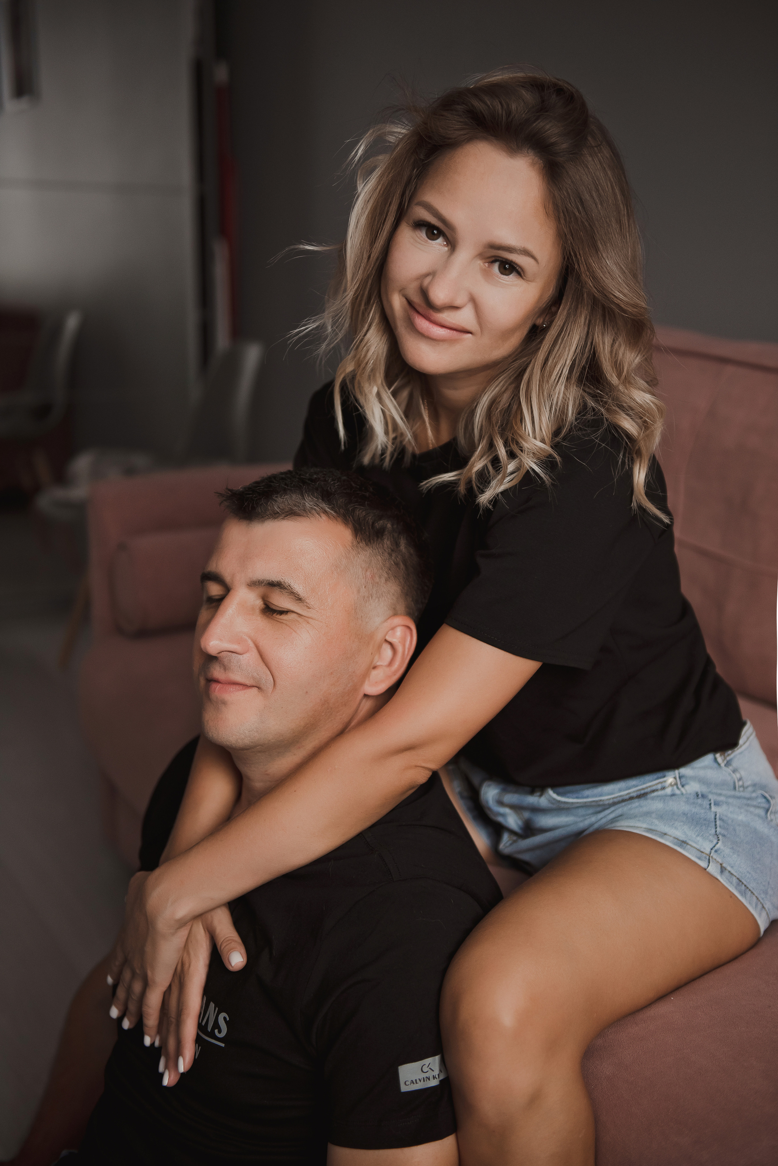 Женя и Лена. Домашняя фотосессия для двоих (и кота). Свадебный и семейный фотограф в Воронеже Алёна Пшеничная