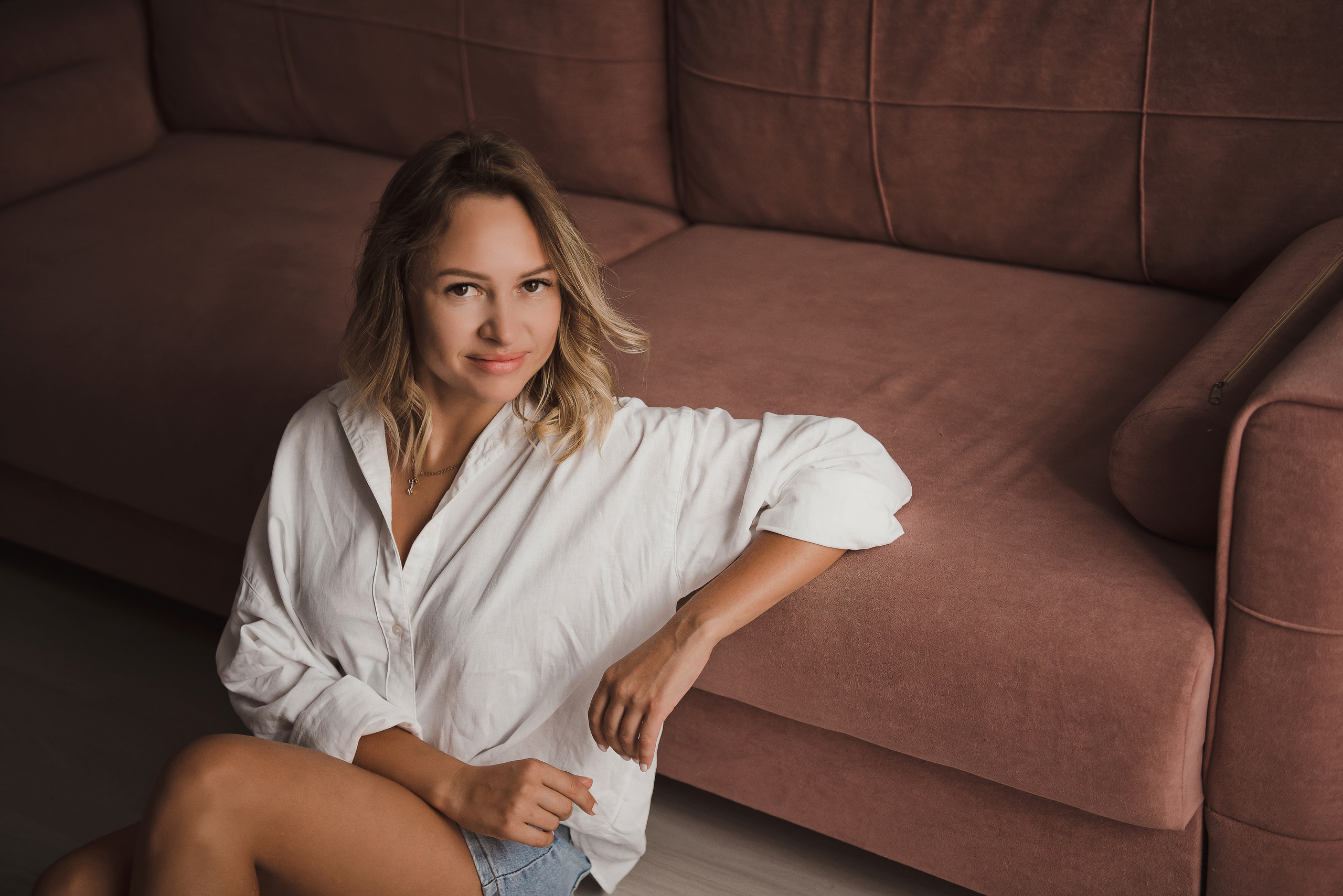 Женя и Лена. Домашняя фотосессия для двоих (и кота). Свадебный и семейный фотограф в Воронеже Алёна Пшеничная