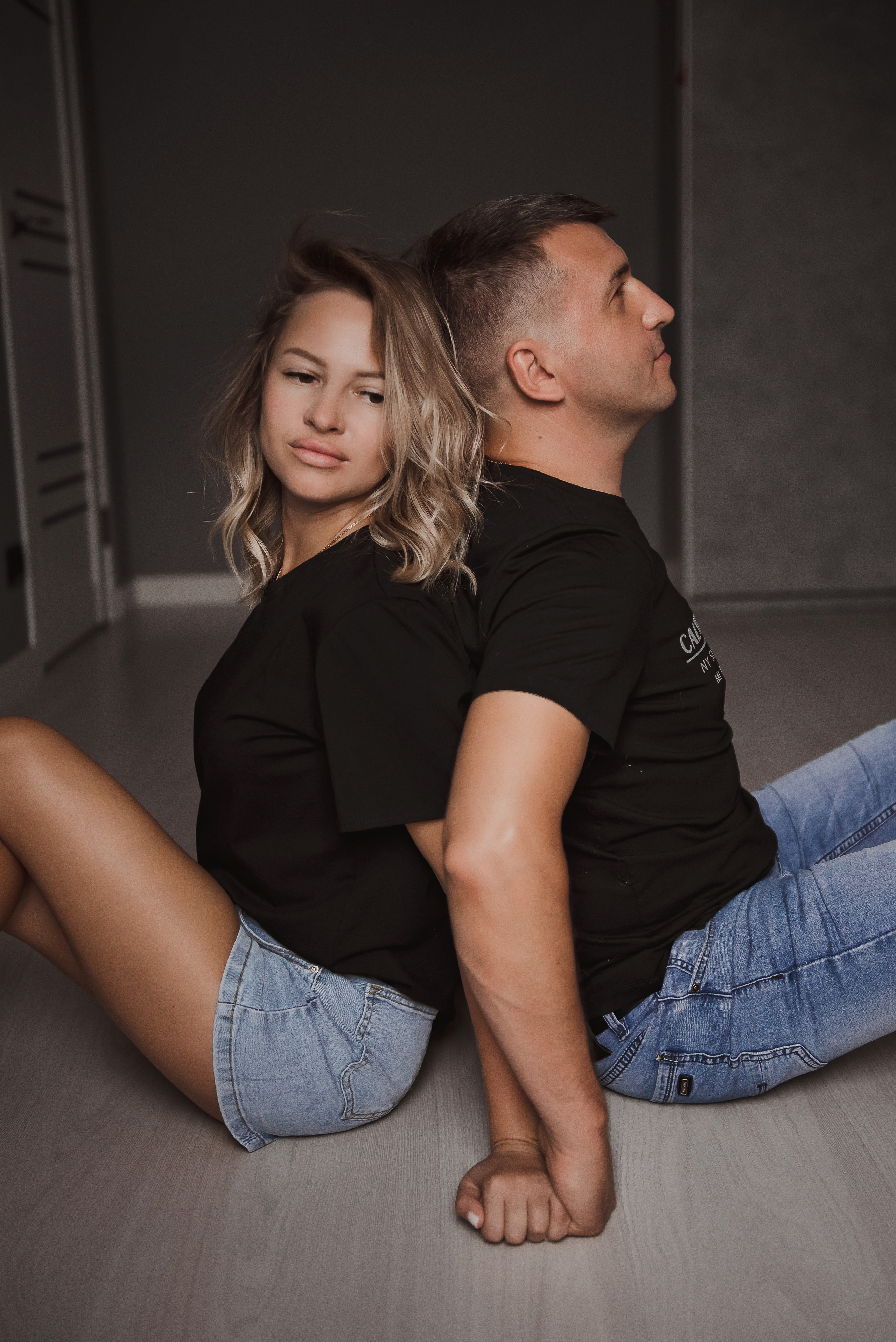 Женя и Лена. Домашняя фотосессия для двоих (и кота). Свадебный и семейный фотограф в Воронеже Алёна Пшеничная