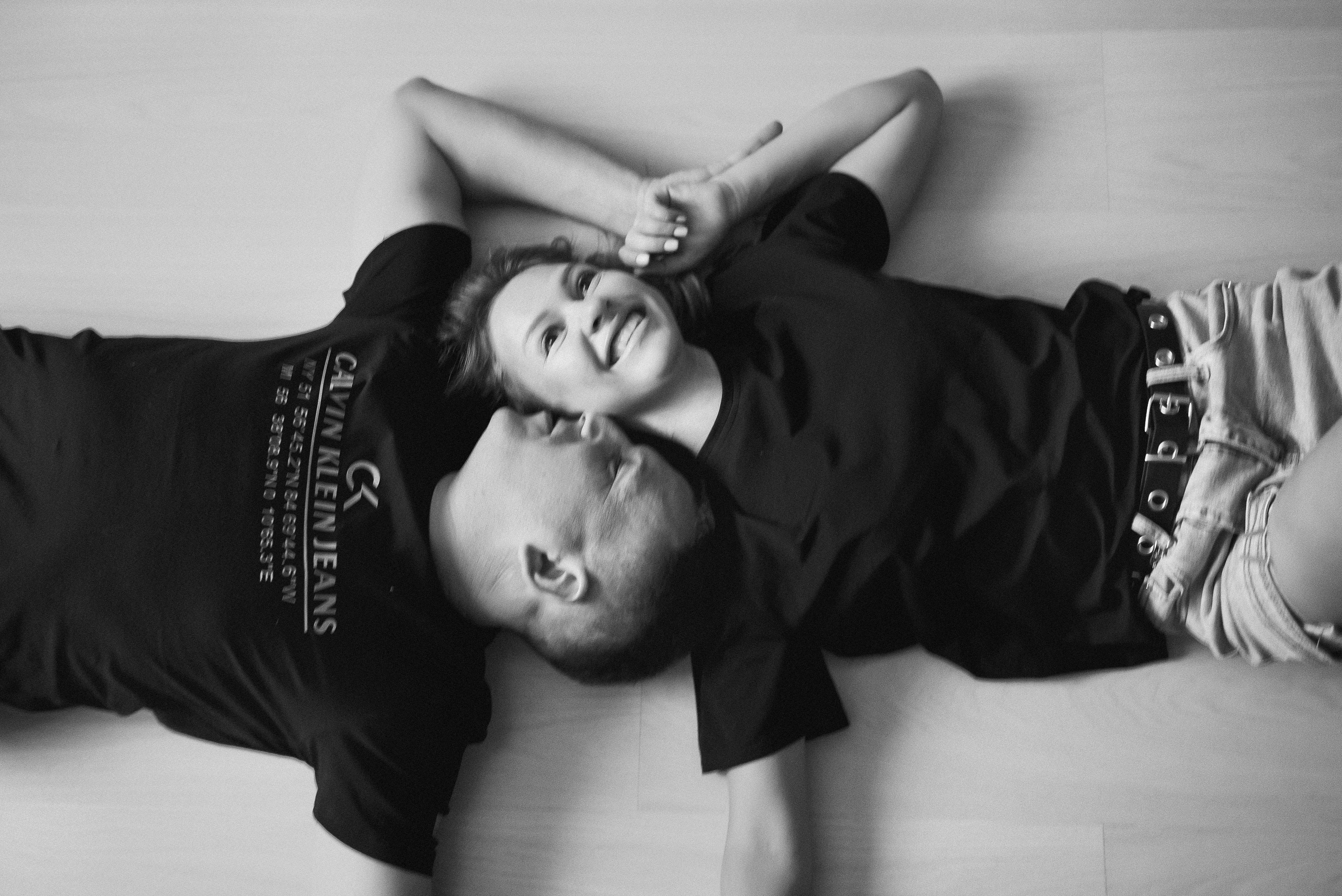 Женя и Лена. Домашняя фотосессия для двоих (и кота). Свадебный и семейный фотограф в Воронеже Алёна Пшеничная