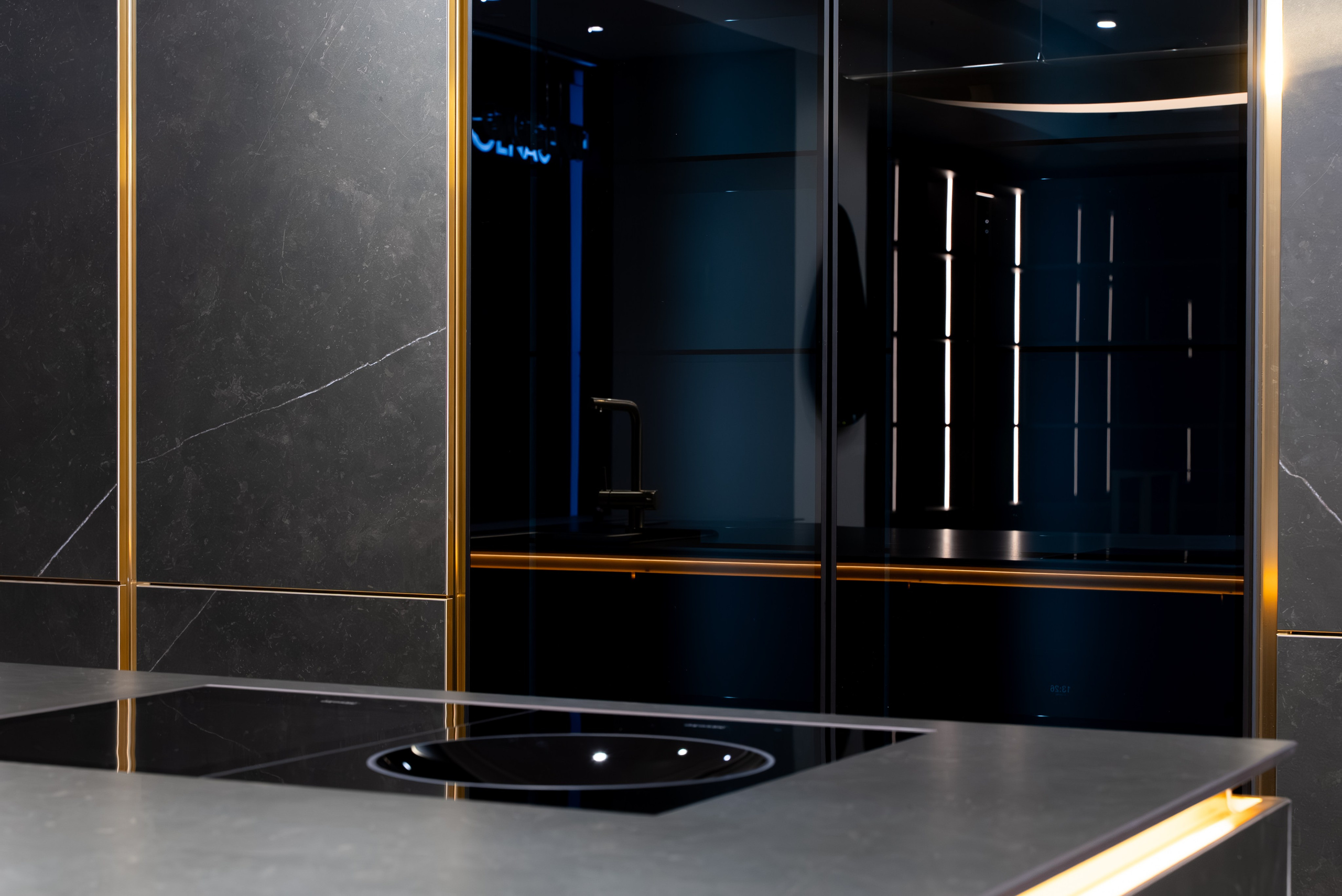 Шоурум WARENDORF. KUSTOV PRODUCTION — профессиональная фотосъёмка в Москве