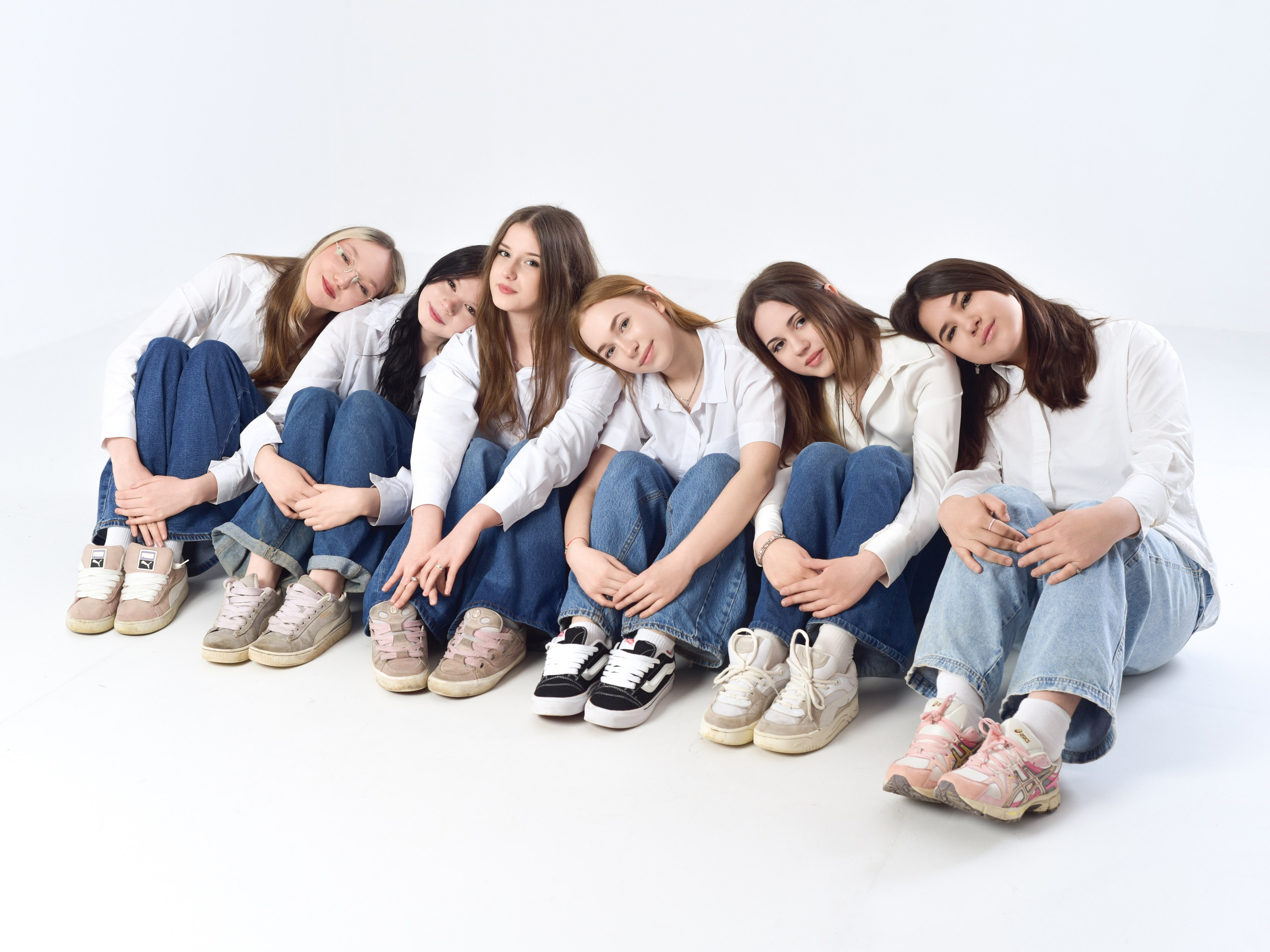 Альбом на окончание школы 9 и 11 класс «Взрывной». Выпускные альбомы в Тюмени для школ, садов, вузов спортивных секций