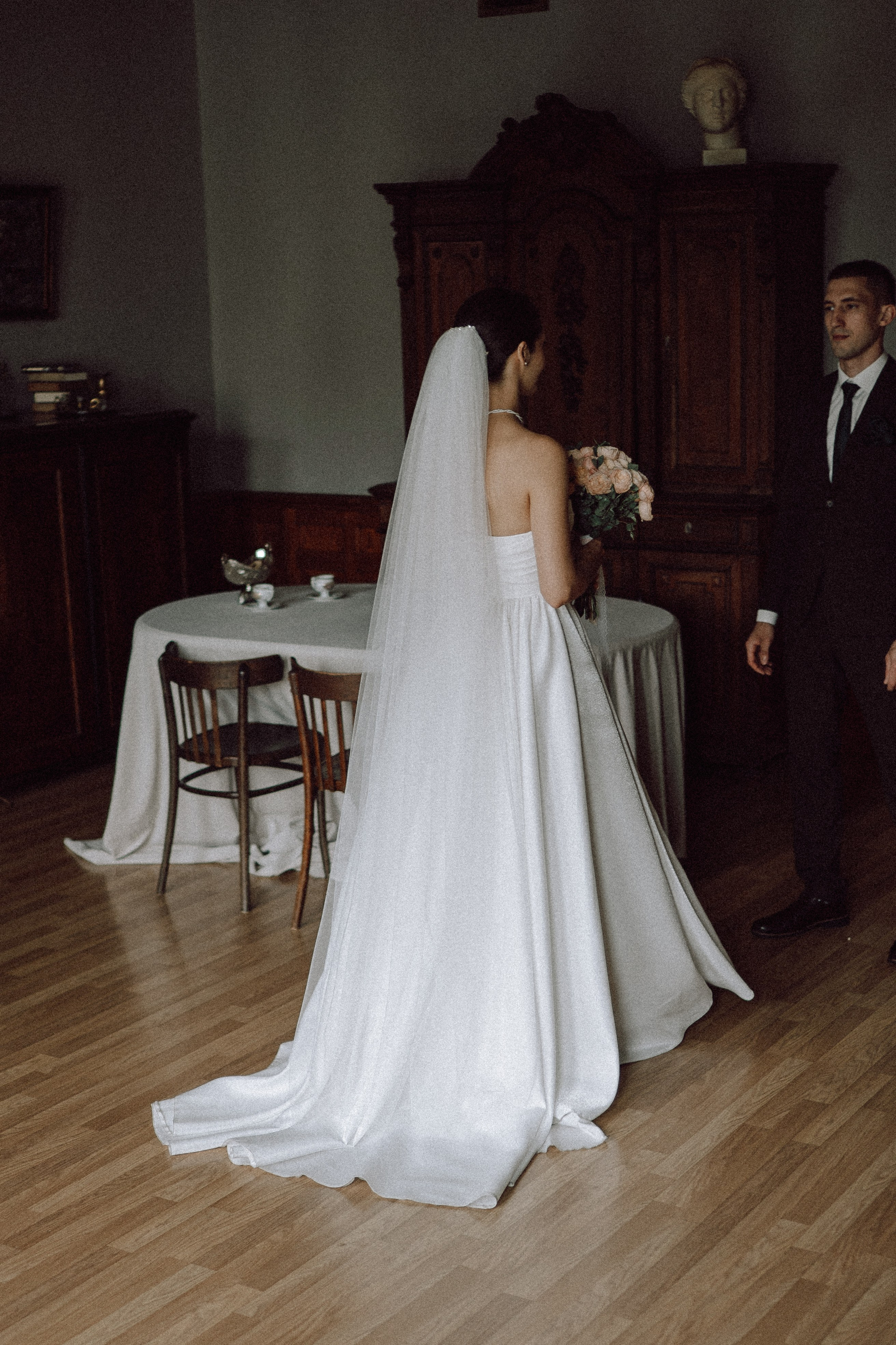 СВАДЕБНАЯ ПРОГУЛКА В САНТК-ПЕТЕРБУРГЕ (ИСАКИЕВСКИЙ СОБОР, ЗИМНЯЯ КАНАВКА, ЭРМИТАЖ И БОЛЬШАЯ МОРСКАЯ УЛИЦА). Профессиональный фотограф, Санкт-Петербург — Виктория Богомолова