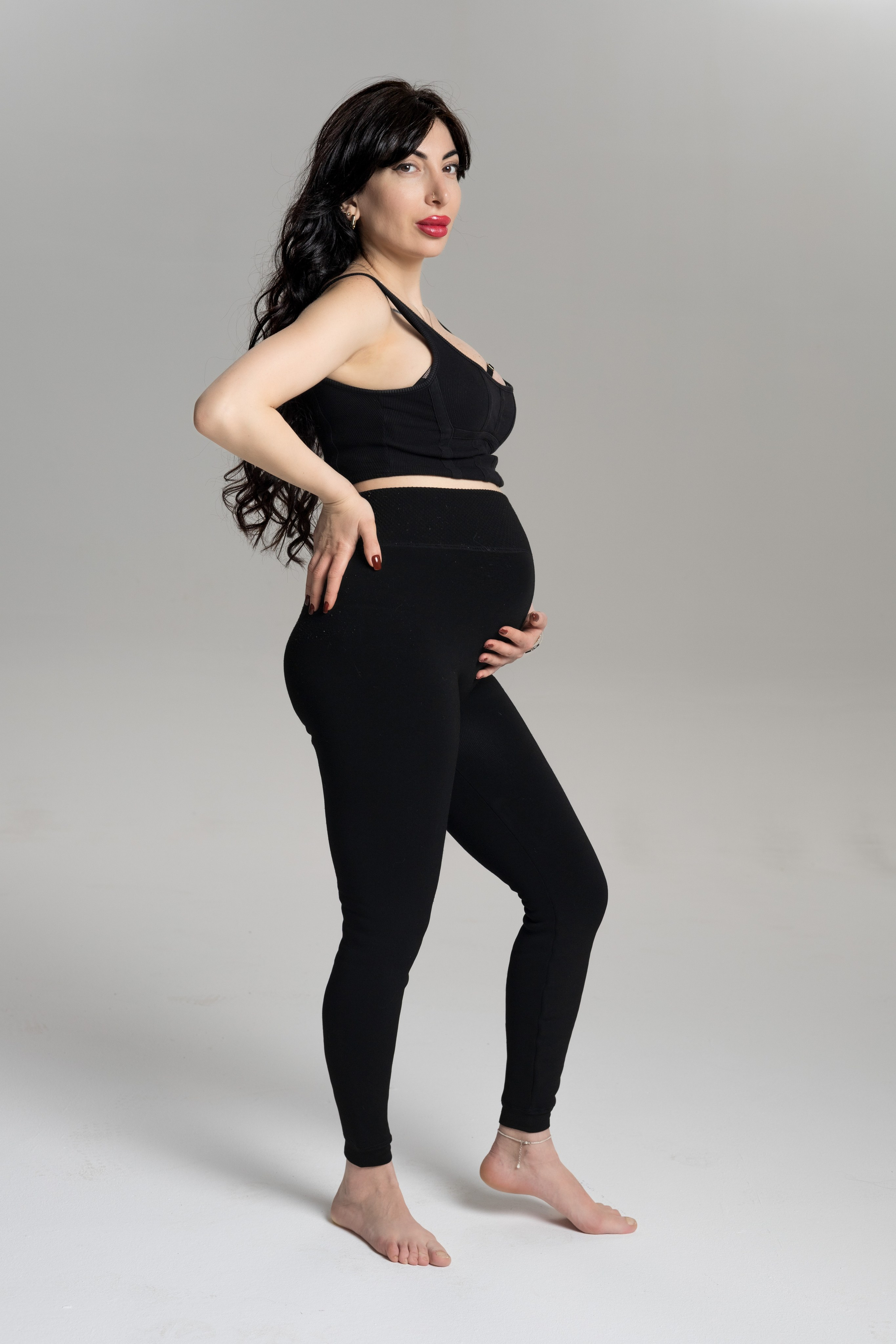 Гаяне в ожидании. ФОТОГРАФ МОСКВА ЮЛИЯ ИБРАГИМ