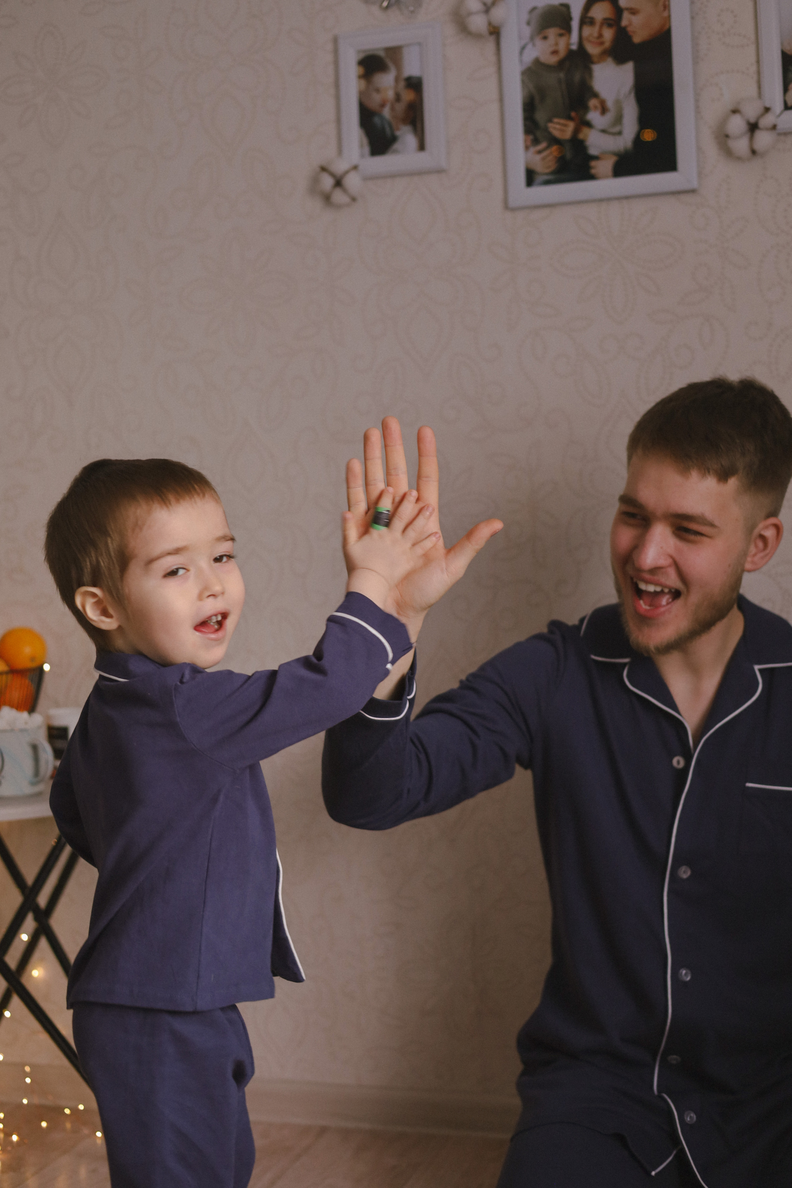 Настя, Ярослав и Котики. Фотограф Нестратенко Станислав г. Шилка, г. Чита