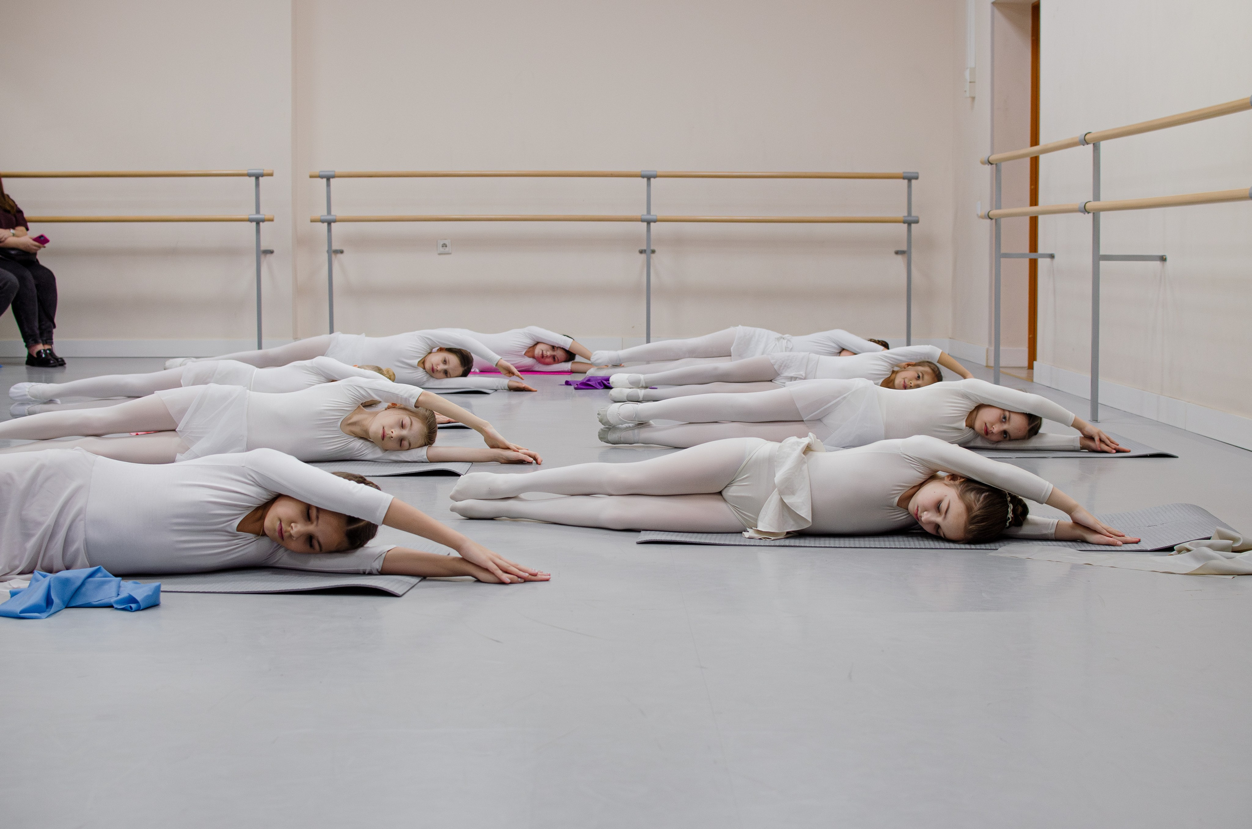 Хореографический коллектив «Русская тройка». Открытый урок младшей группы. Портретный и репортажный фотограф в Санкт-Петербурге Варвара Жукова