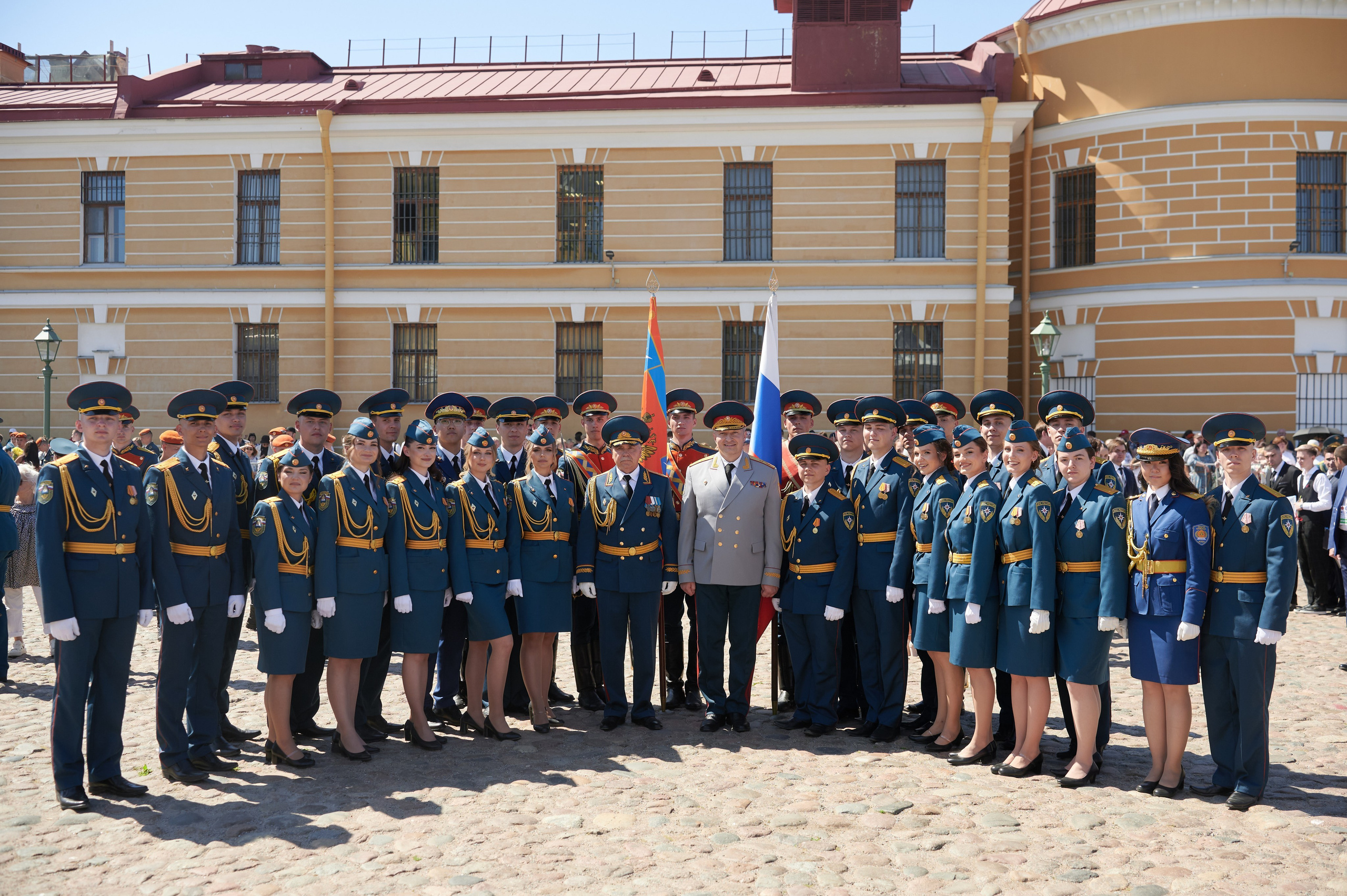 Выпускные и вручения дипломов