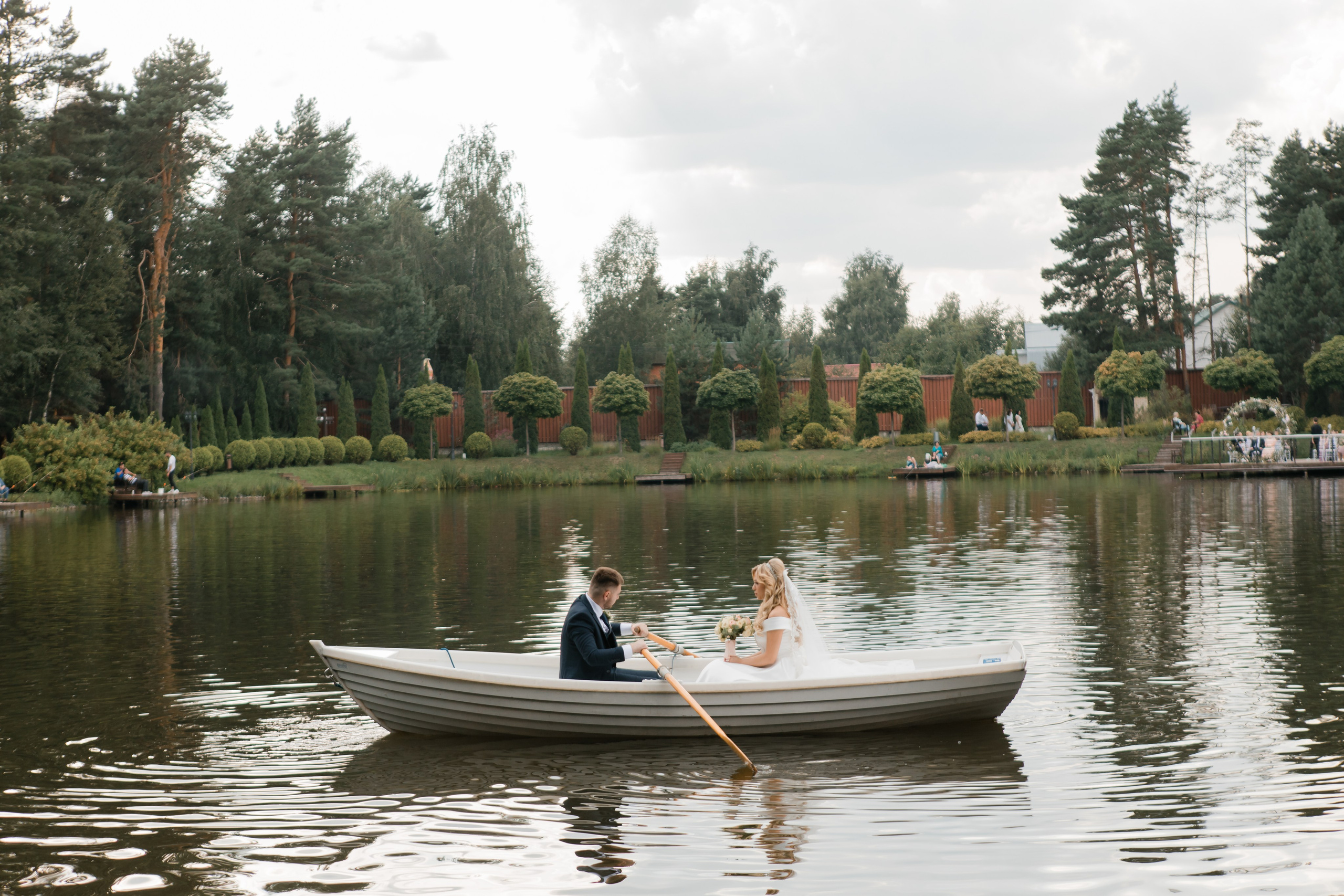 Юрий и Кристина. Видеосъемка и фотосъемка свадеб. Фотограф и оператор на свадьбу. Видеосъемка подкастов, собственная видео-фотостудии. Предметная фотосъемка