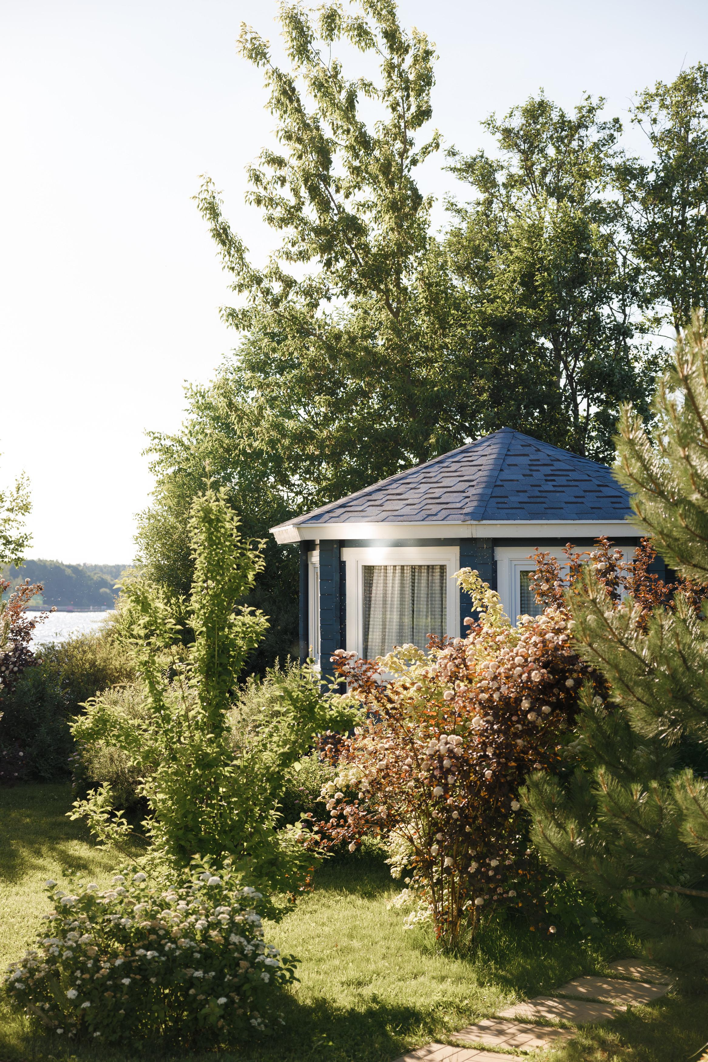 SALYM. Feelmedia production