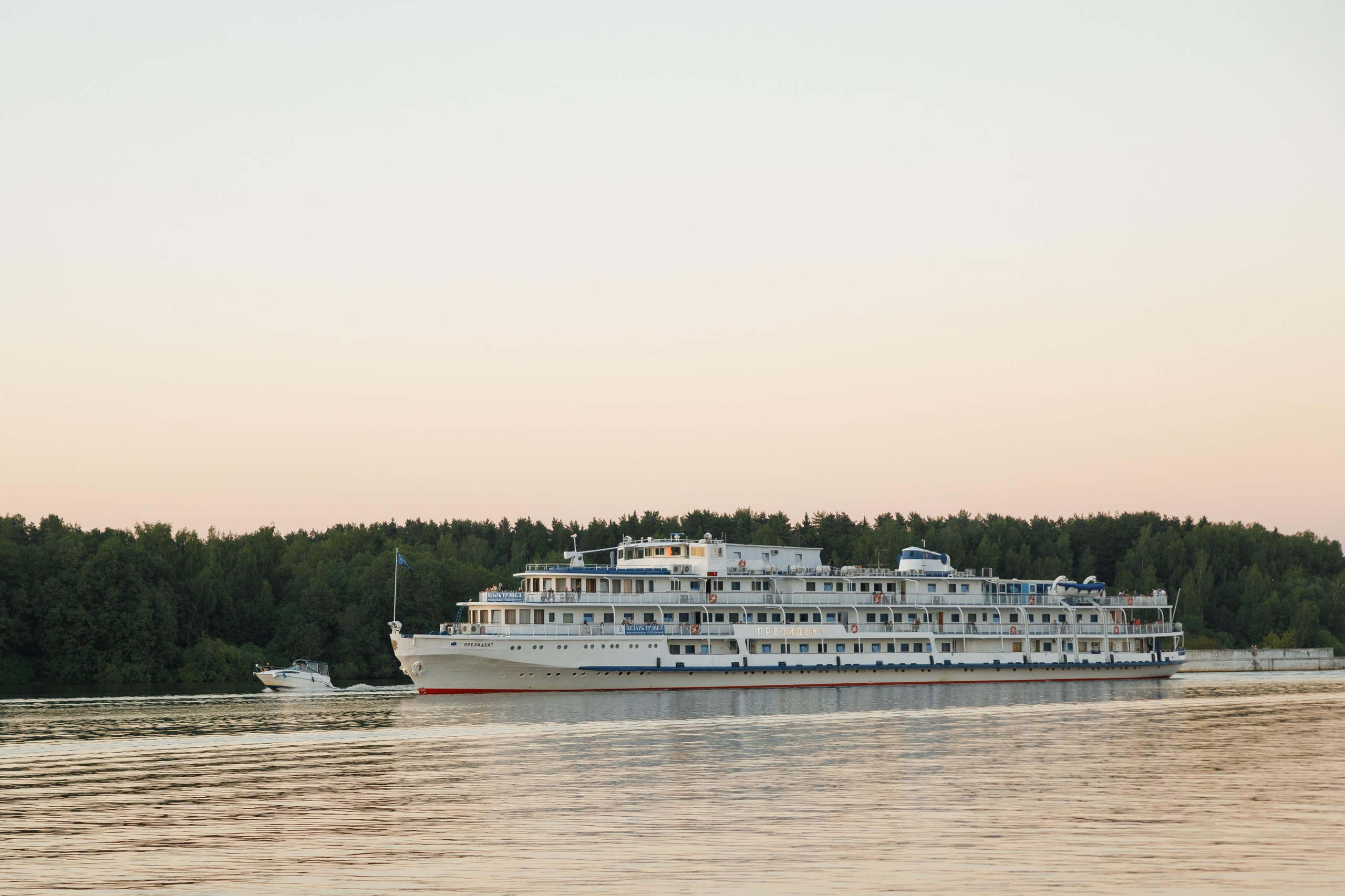 SALYM. Feelmedia production