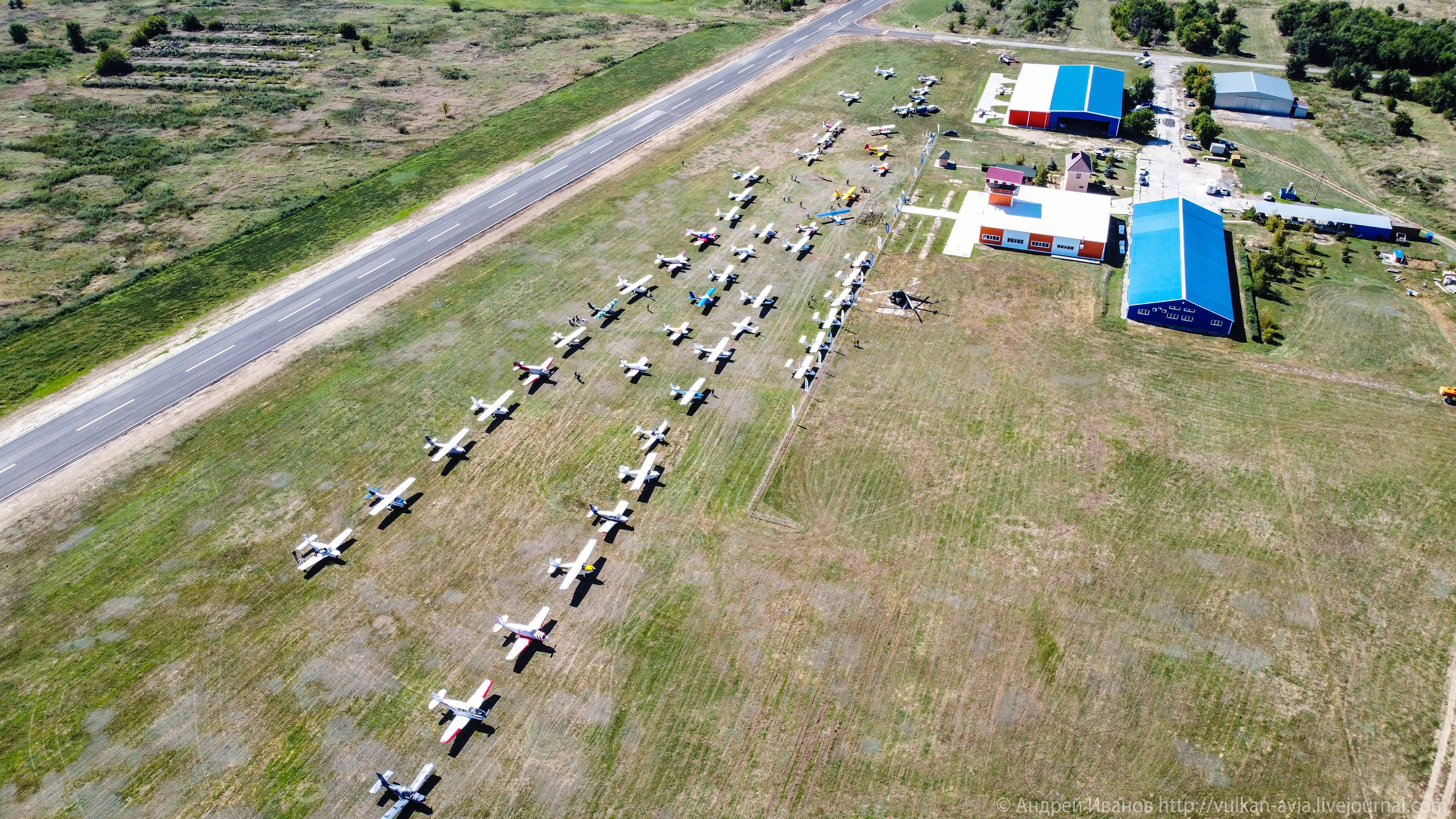Волгодонск аэр. Потапов слёт «Небо для всех» (2021 г.). Фотоальбом показывающий увлекательный мир авиации и мир медведей Андрея Иванова