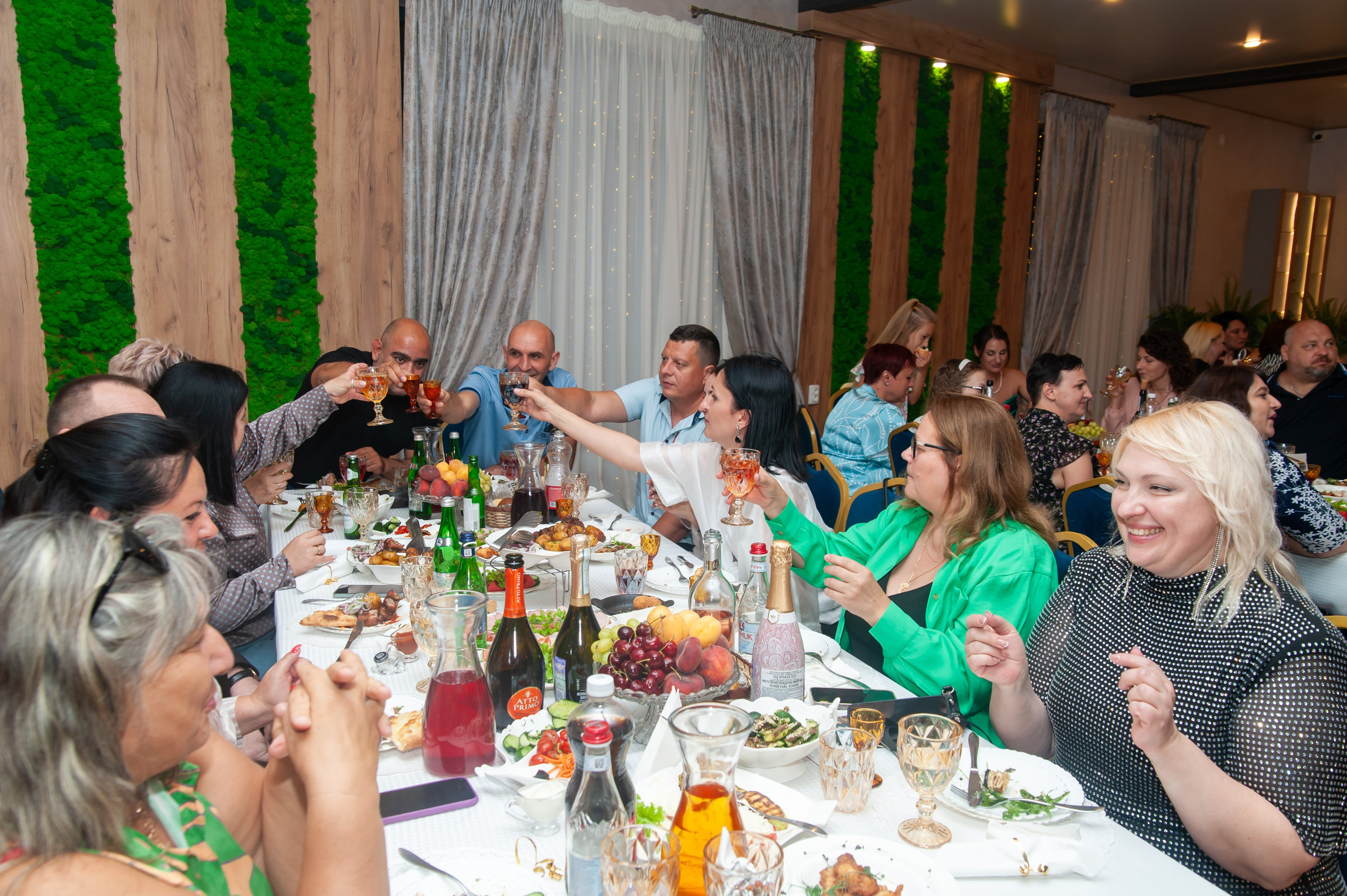 Выпускной МАОУ СОШ № 17 им. Эдуарда Есаяна. Свадебный и семейный фотограф Денис Лукьянов в Краснодаре, Краснодарском крае и Республике Крым